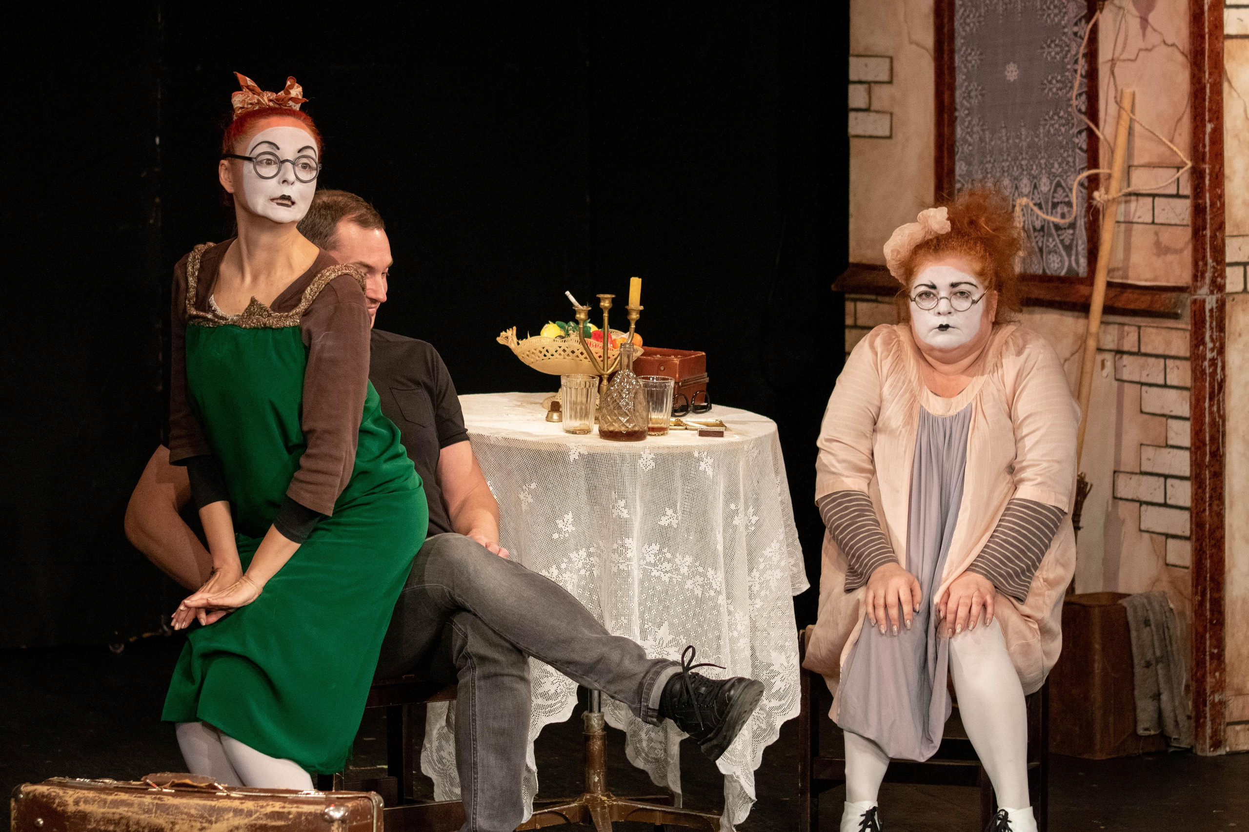 Жизнь Ж. Режиссер: Ольга Аничкова. Москва. Конный и театральный фотограф Анапа