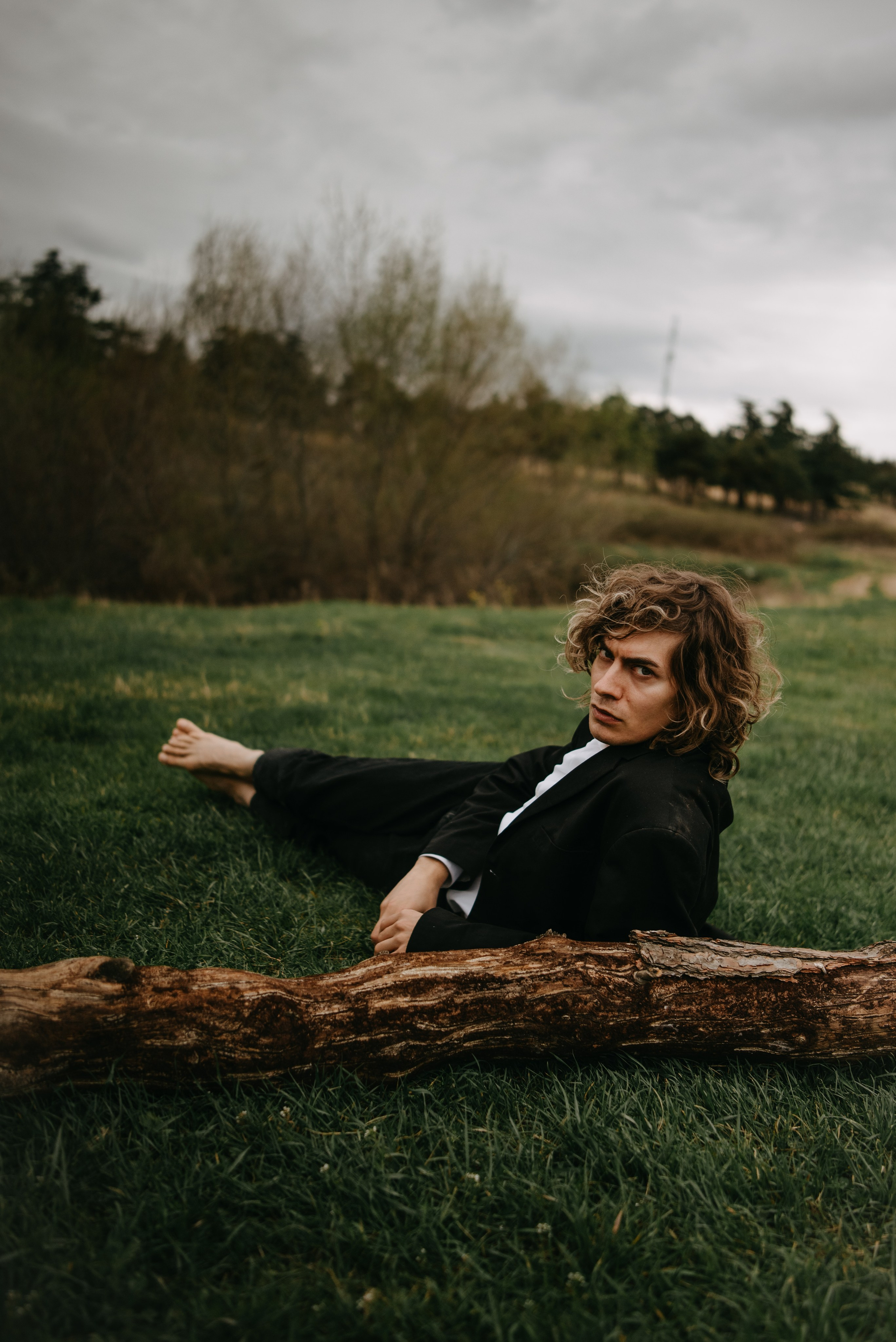 Мужская портретная фотосессия на природе. Портретный и свадебный фотограф в Тбилиси • xeniqo