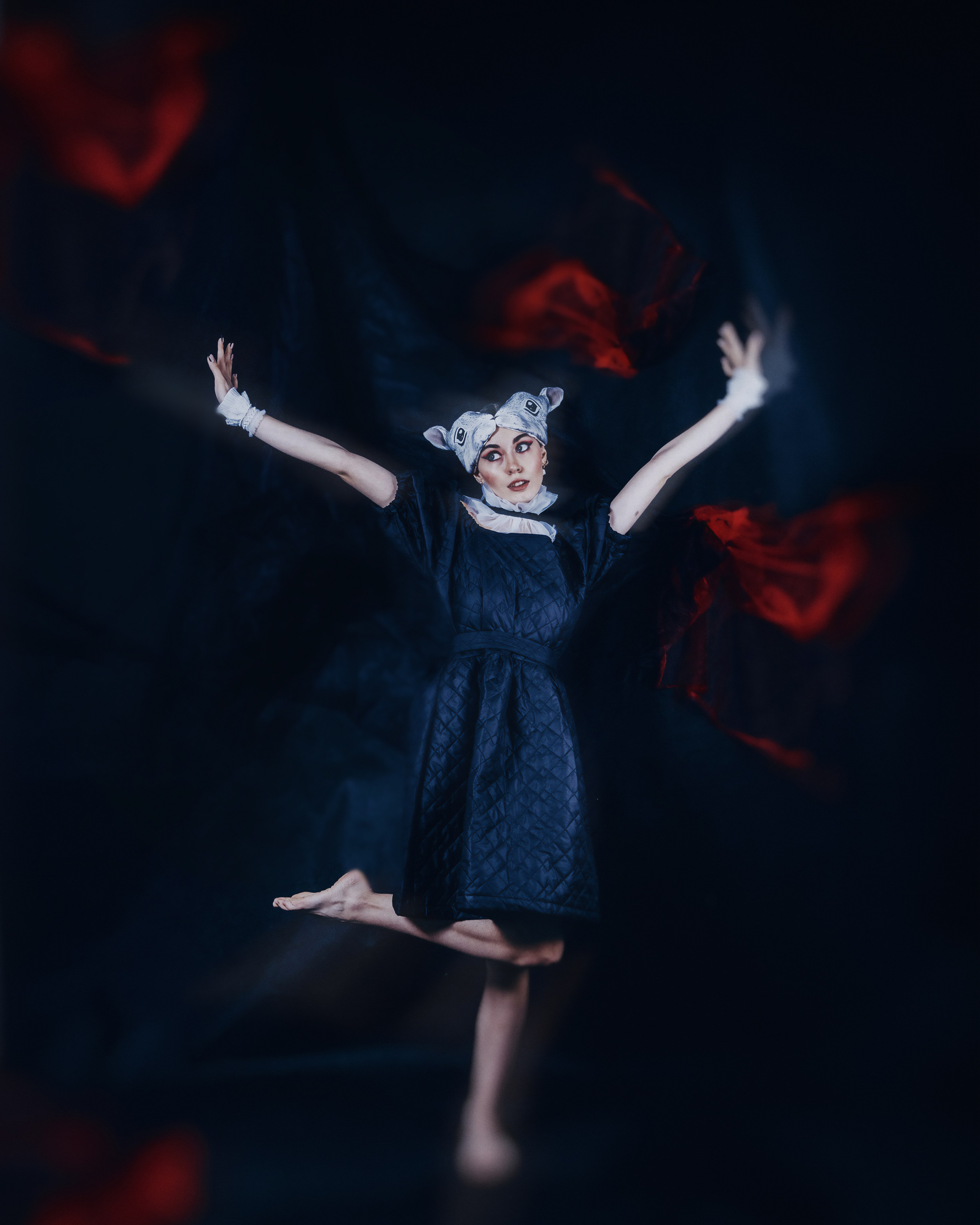 Креативная тематическая индивидуальная портретная съёмка. Фотограф Екатеринбург для вас или вашего бренда