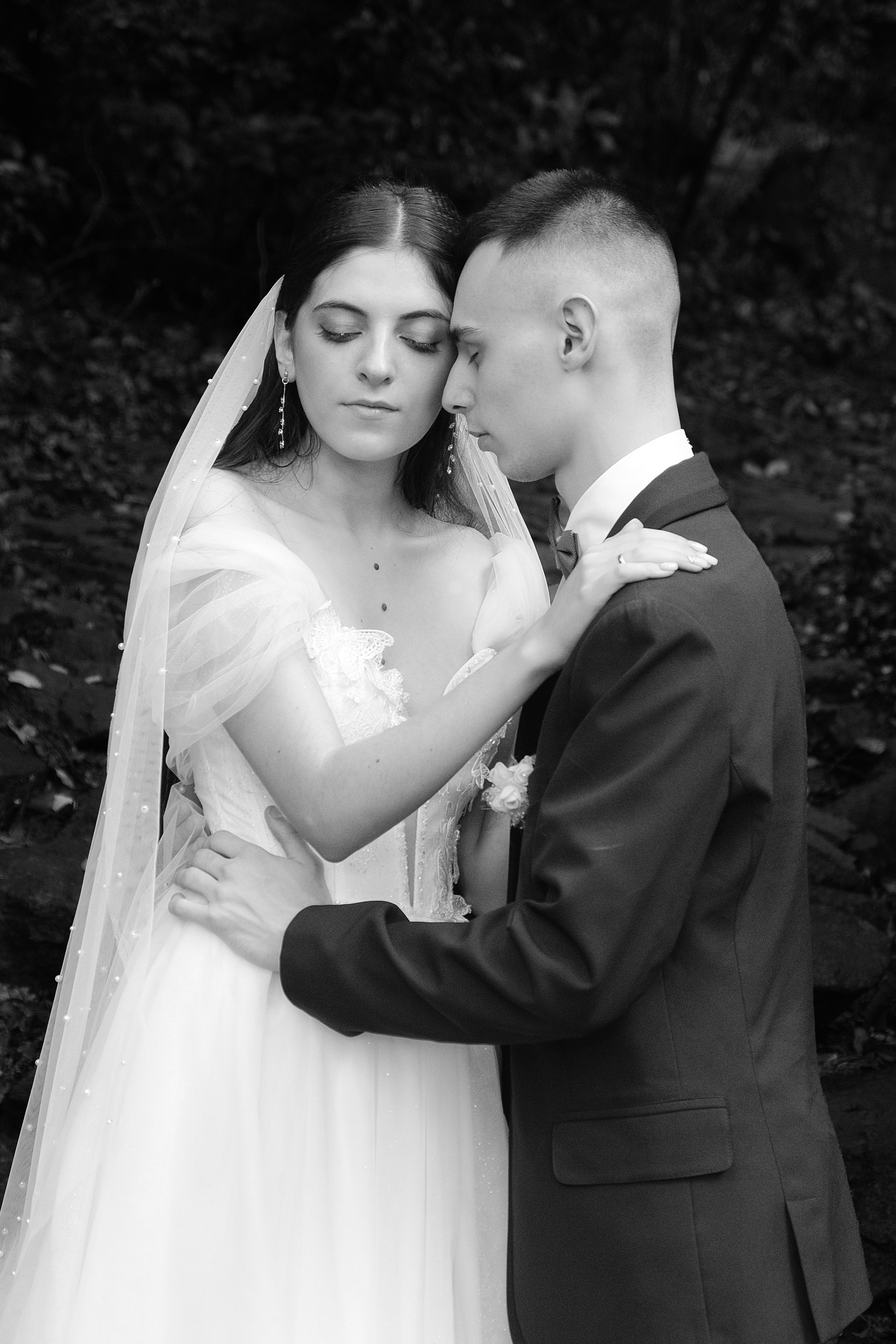 Свадебная фотосессия для прокатной пары. Воронцовский дворец. Профессиональная фотосъемка в Крыму. Натуральные эмоции и живые кадры. Забронируйте дату прямо сейчас!