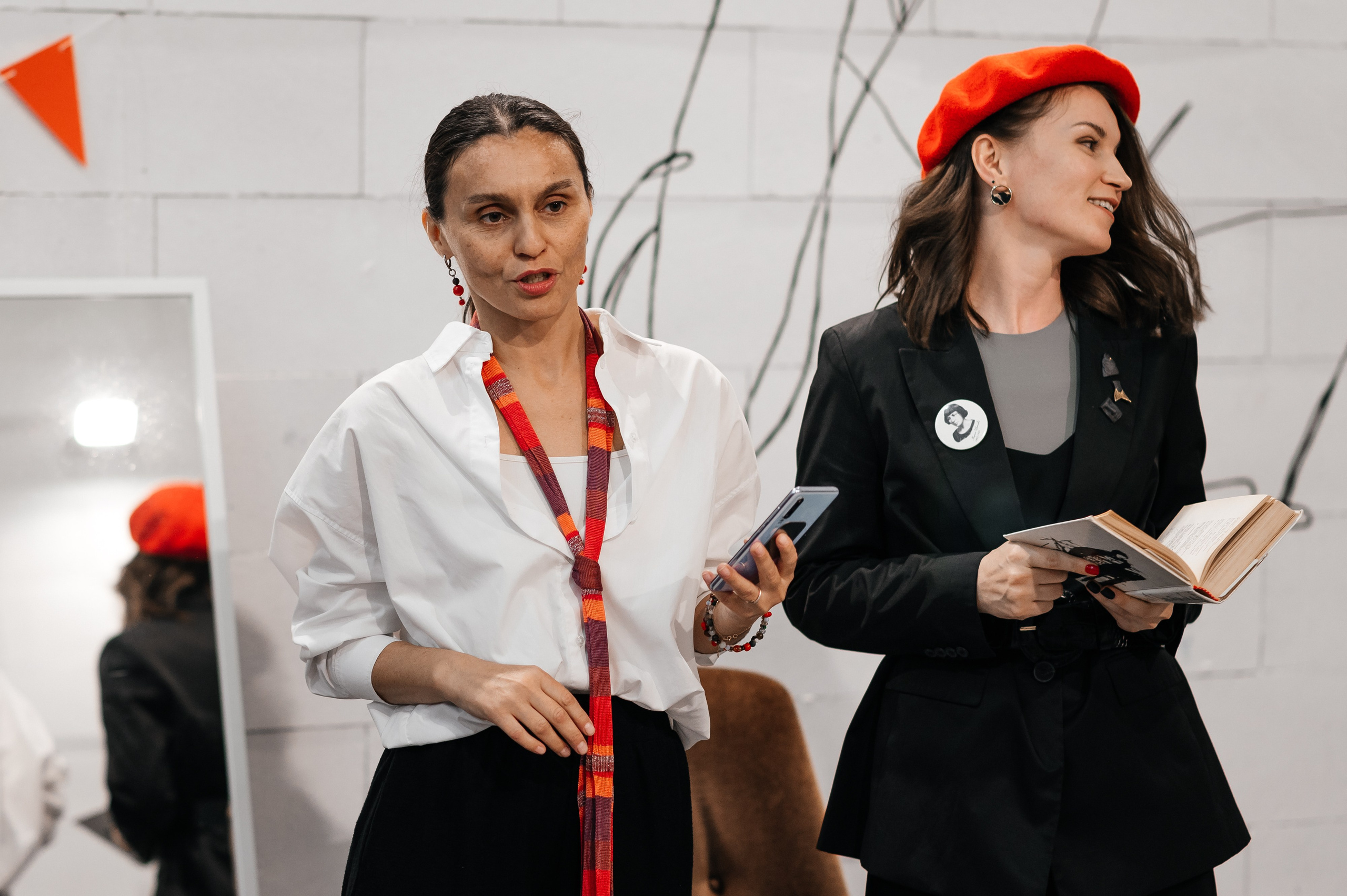 Вечер поэзии Цветаевой, клуб Читалка. Wedding and family photographer USA