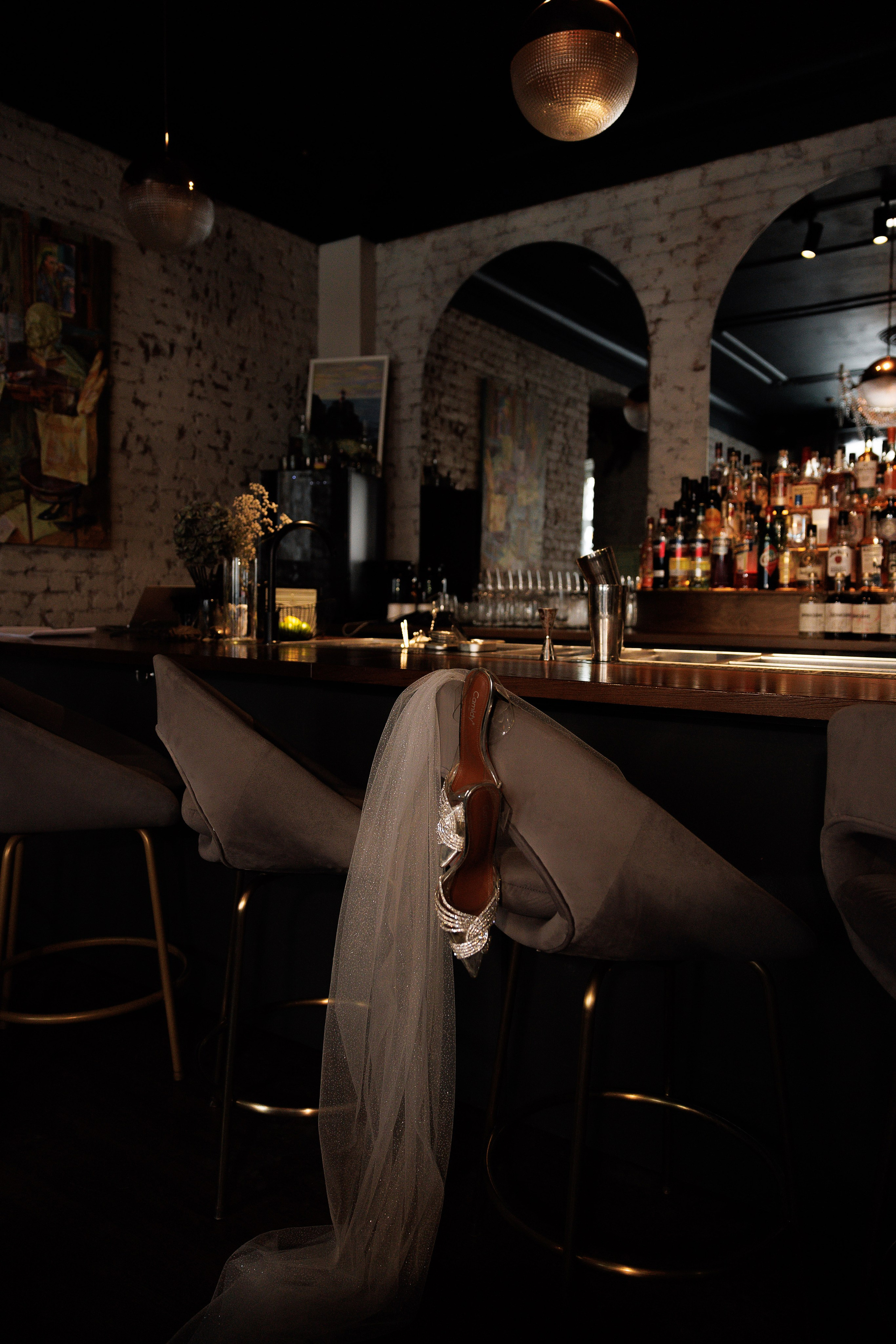 Свадебная серия в баре. Свадебный и семейный фотограф  во Владивостоке Ольга Украинец