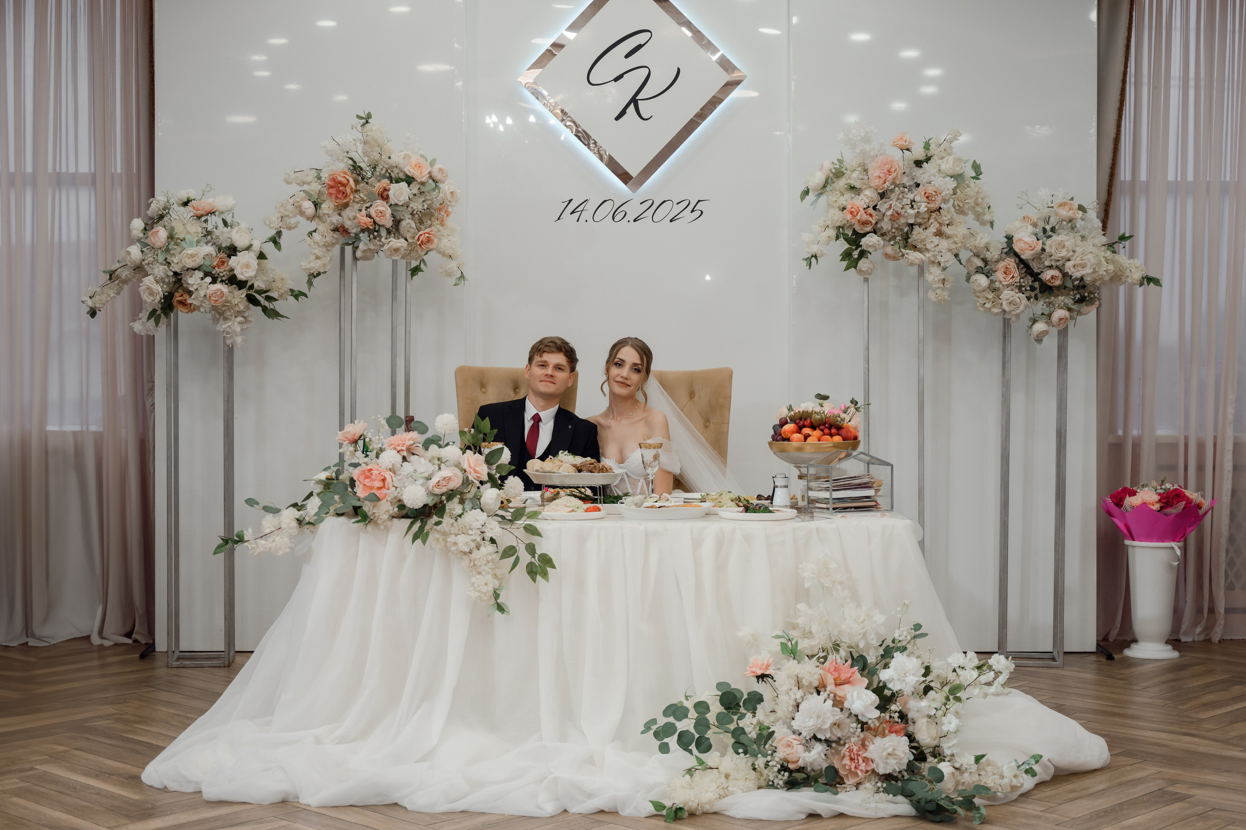 С + К. Свадебный фотограф в г. Астрахань. Так же выезжаю в другие города