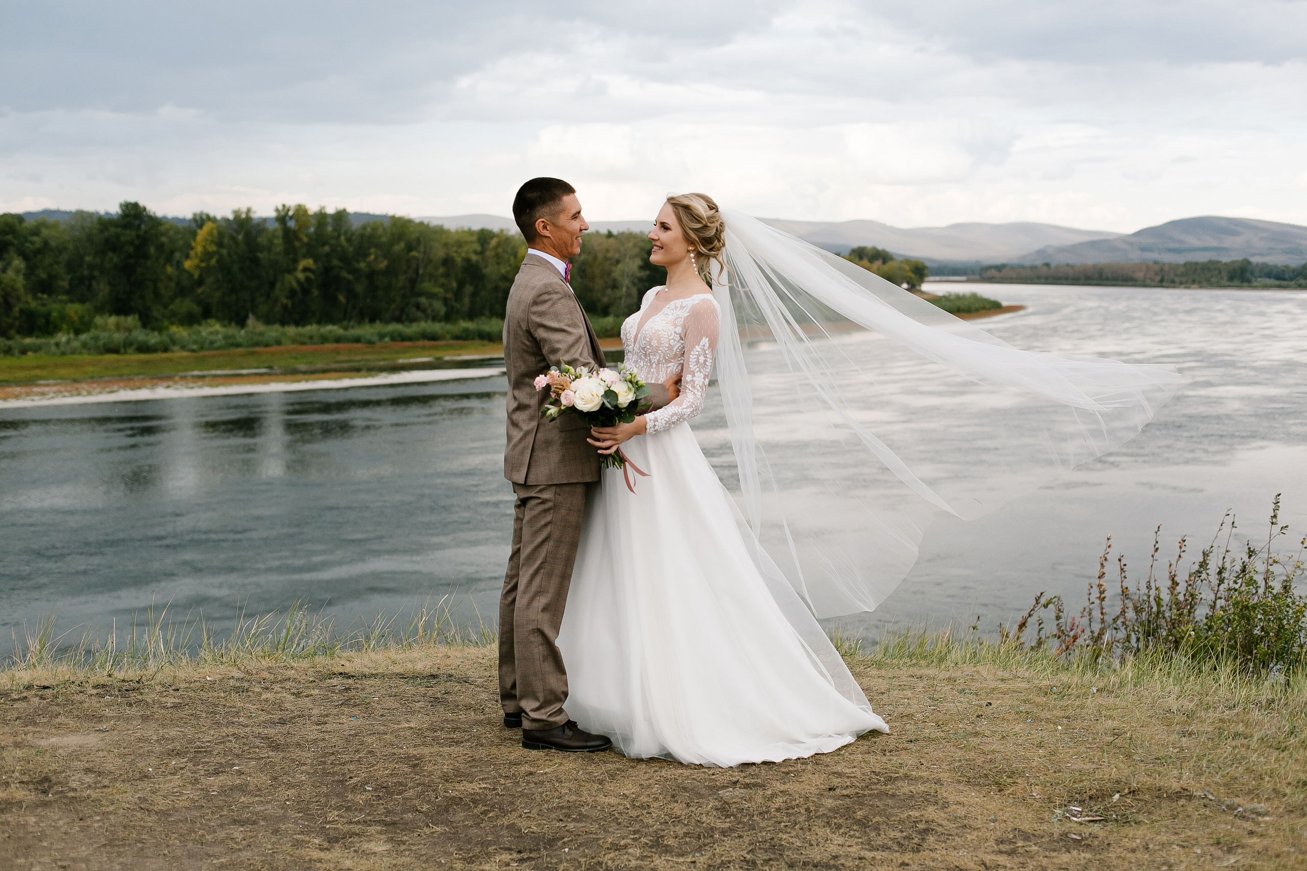 Кирилл и Ксения. Свадебный, семейный и детский фотограф в г. Абакан респ. Хакасия Любов