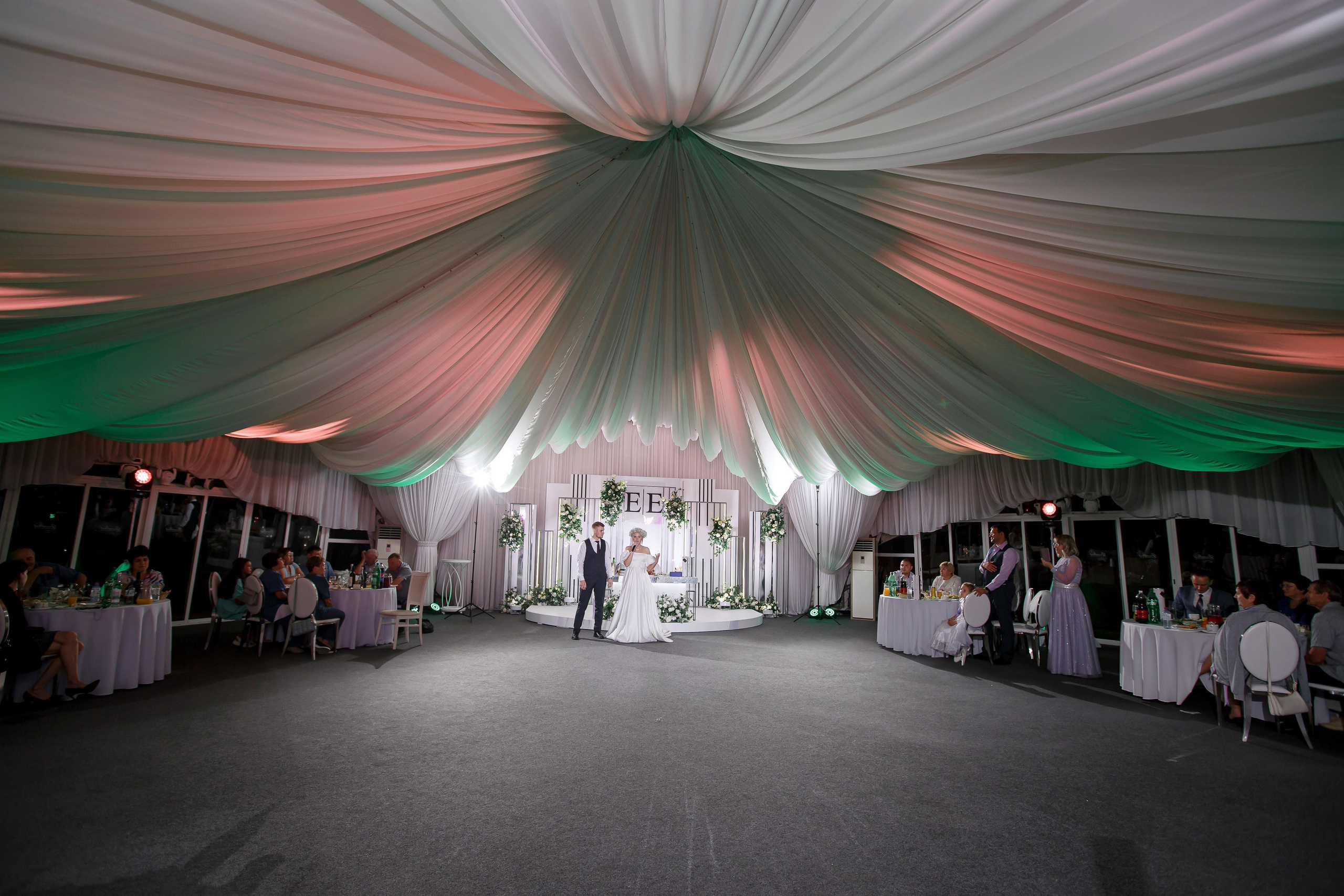 Екатерина и Евгений. Свадебный фотограф в Омске Яна Савина