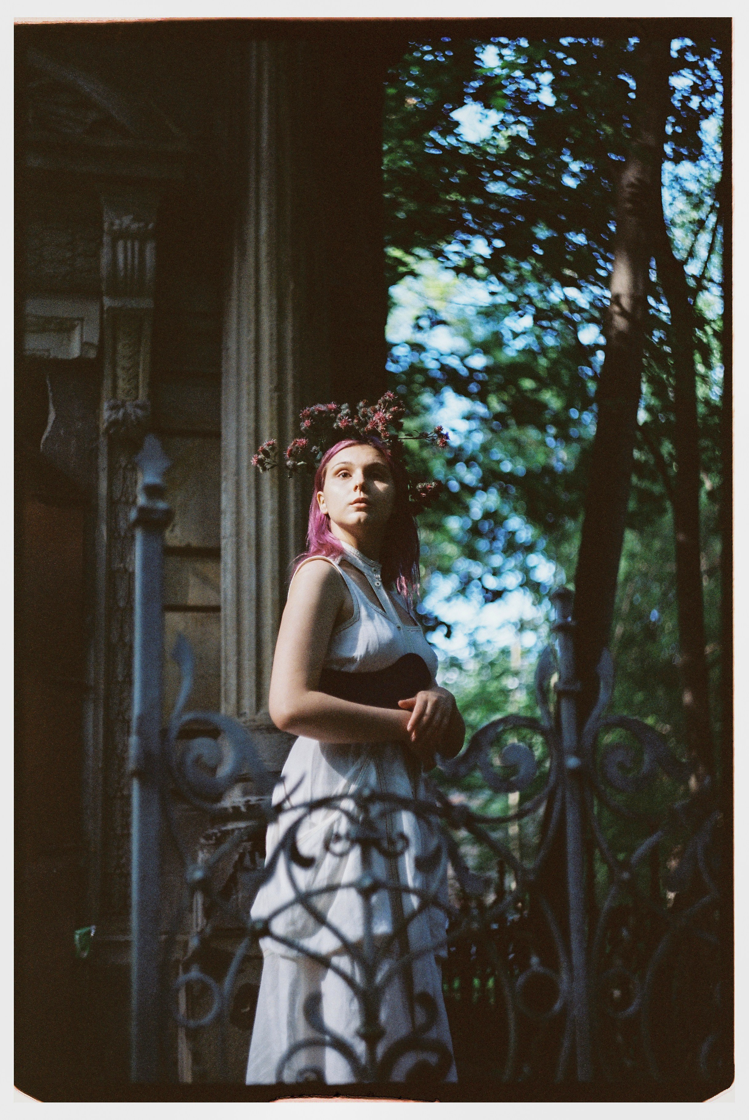 Фотосессия на Лютеранском кладбище на пленку для Кати в Санкт-Петербурге. Светлана Гопанюк. Портретный фотограф. Санкт-Петербург. СПб