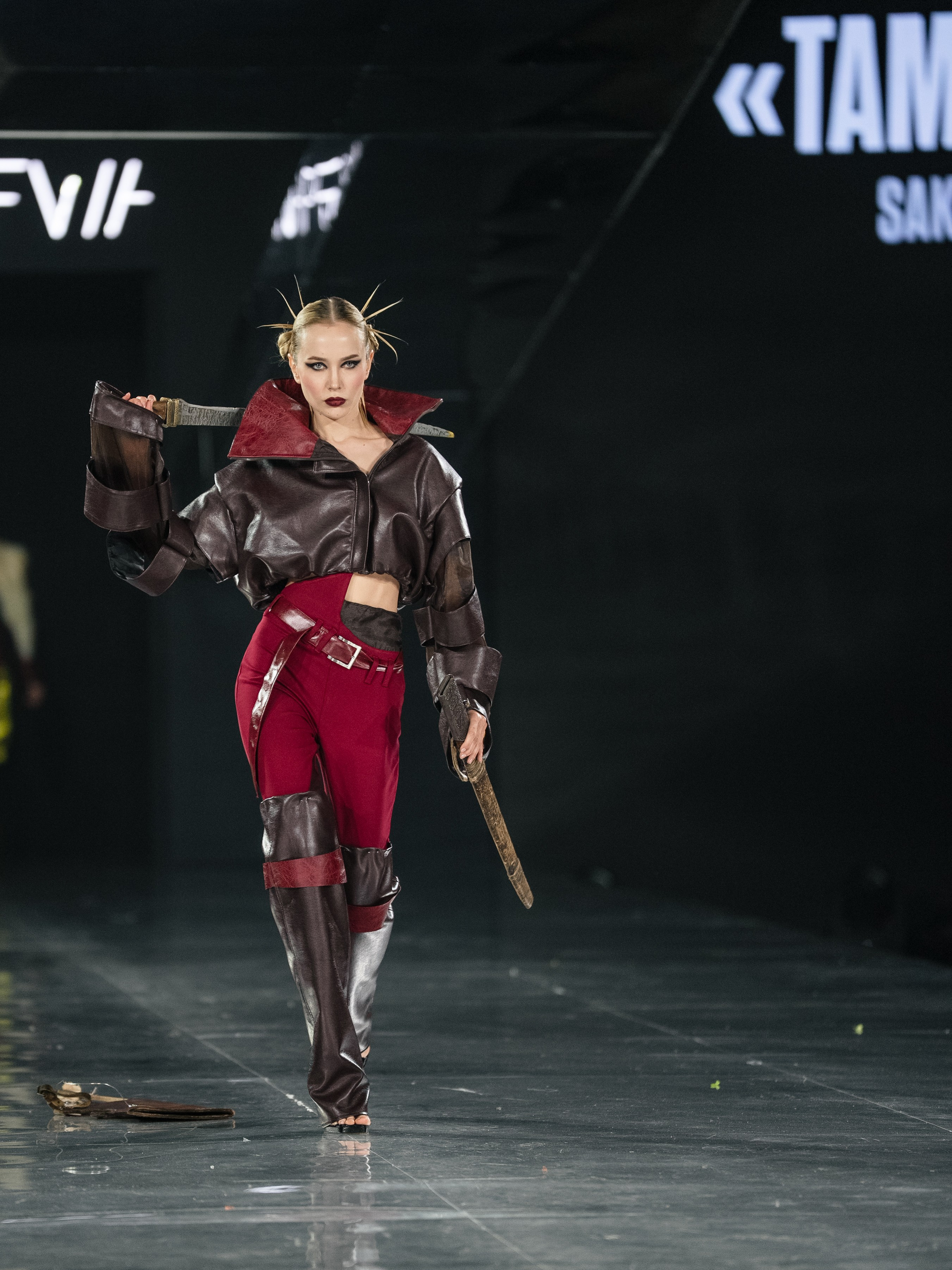 Visa Fashion Week SAKH. Сайт Алматинского НЮ АРТ, будуар и фэшн фотографа Дениса Карпенко