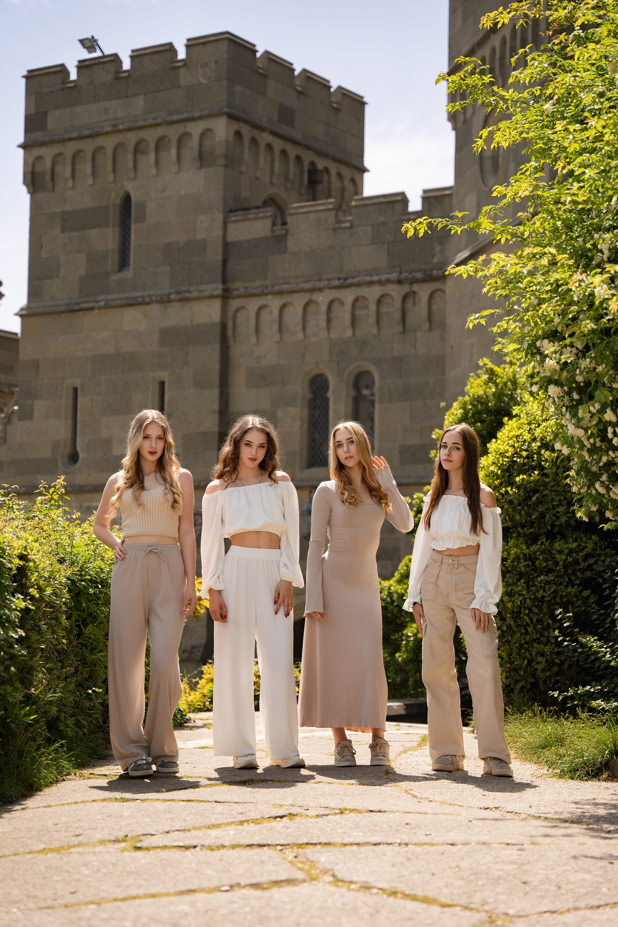 Счастливчики прошлых сезонов. RnestAlbums — выпускные альбомы в Симферополе, Севастополе и Ялте