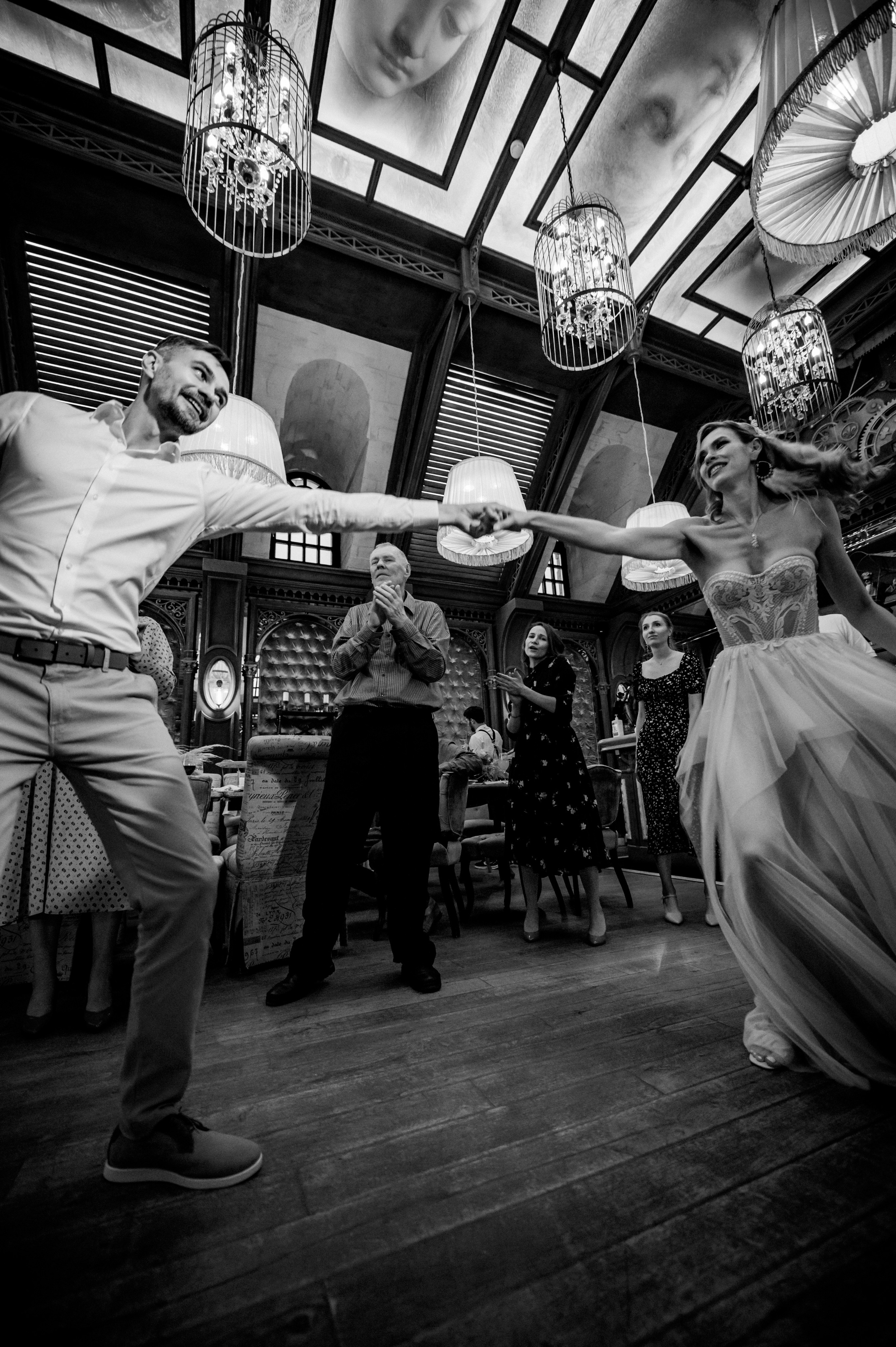 V & I. Свадебный и семейный фотограф в Москве и Европе Евгения Амелина