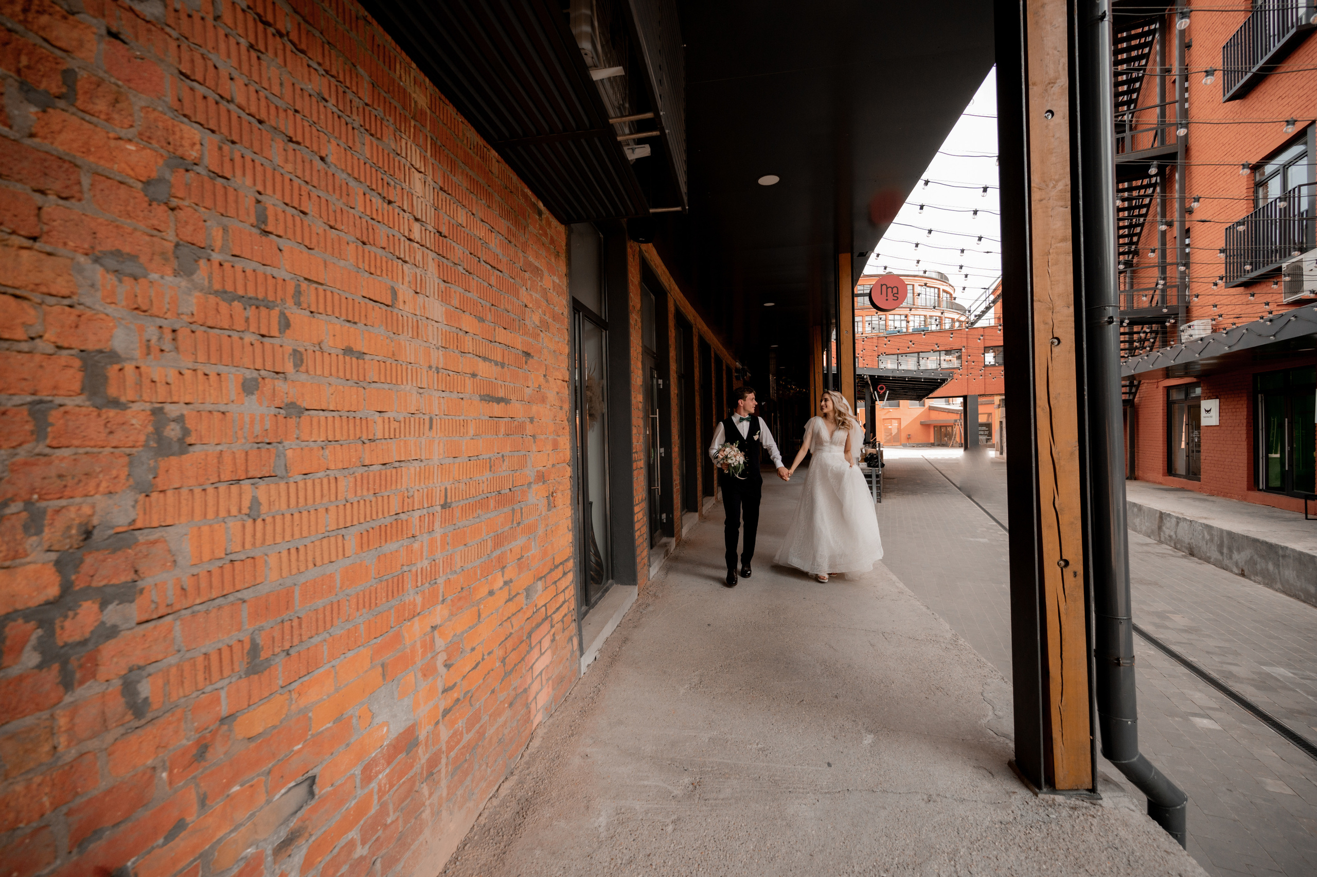 D & L. Свадебный и семейный фотограф в Москве и Европе Евгения Амелина