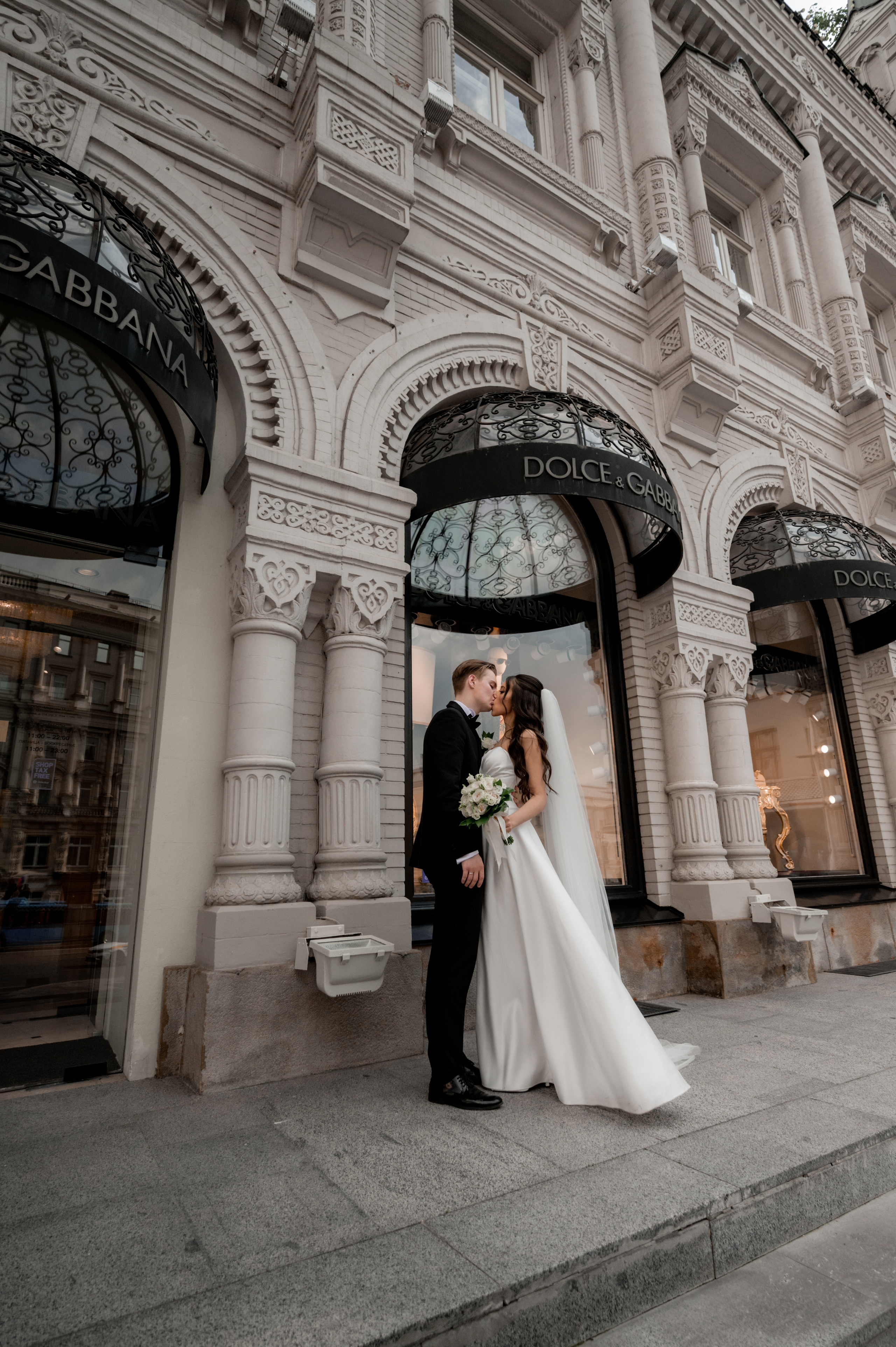 V & D. Свадебный и семейный фотограф в Москве и Европе Евгения Амелина