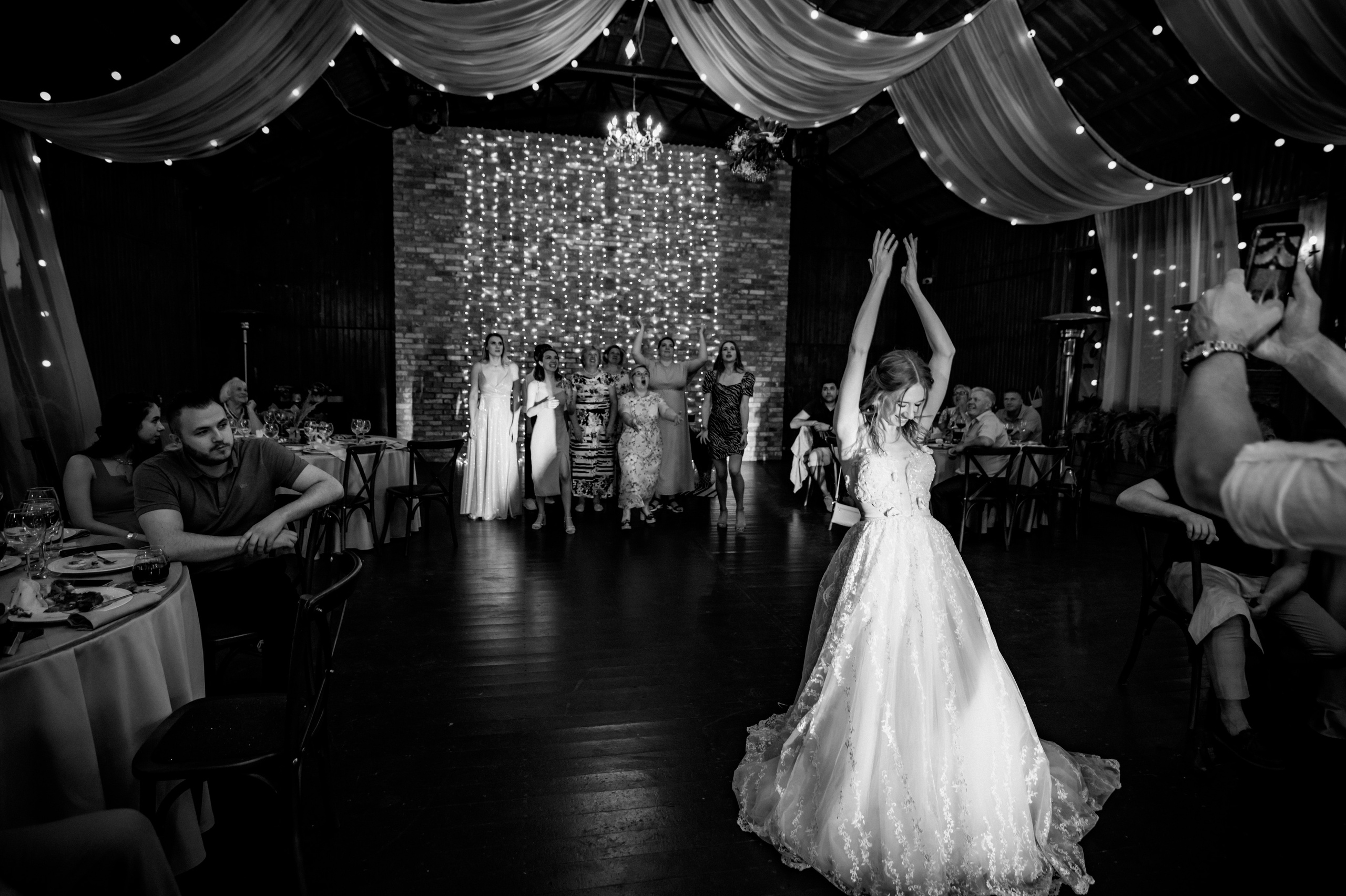 V & D. Свадебный и семейный фотограф в Москве и Европе Евгения Амелина