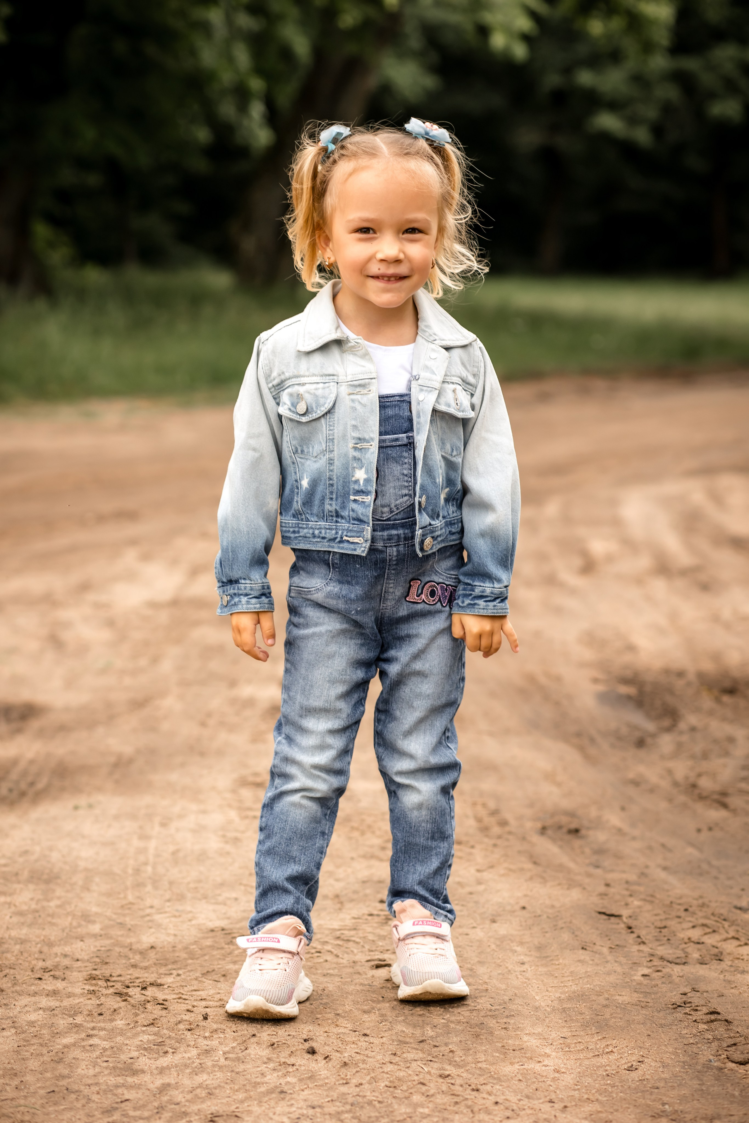 Катя с детками