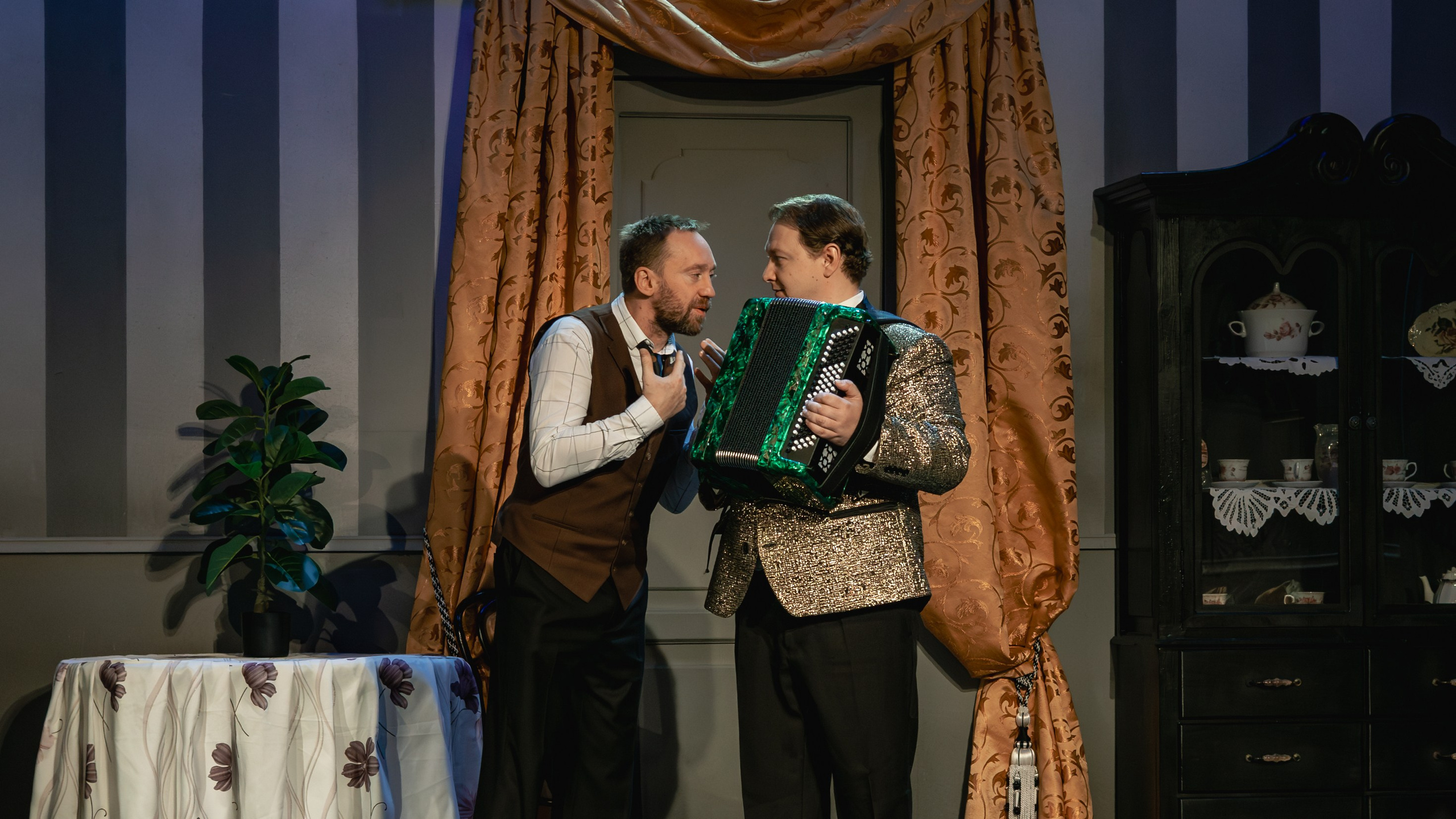 Театр Юного Зрителя «Две свадьбы». Фотограф Марк Файзулин