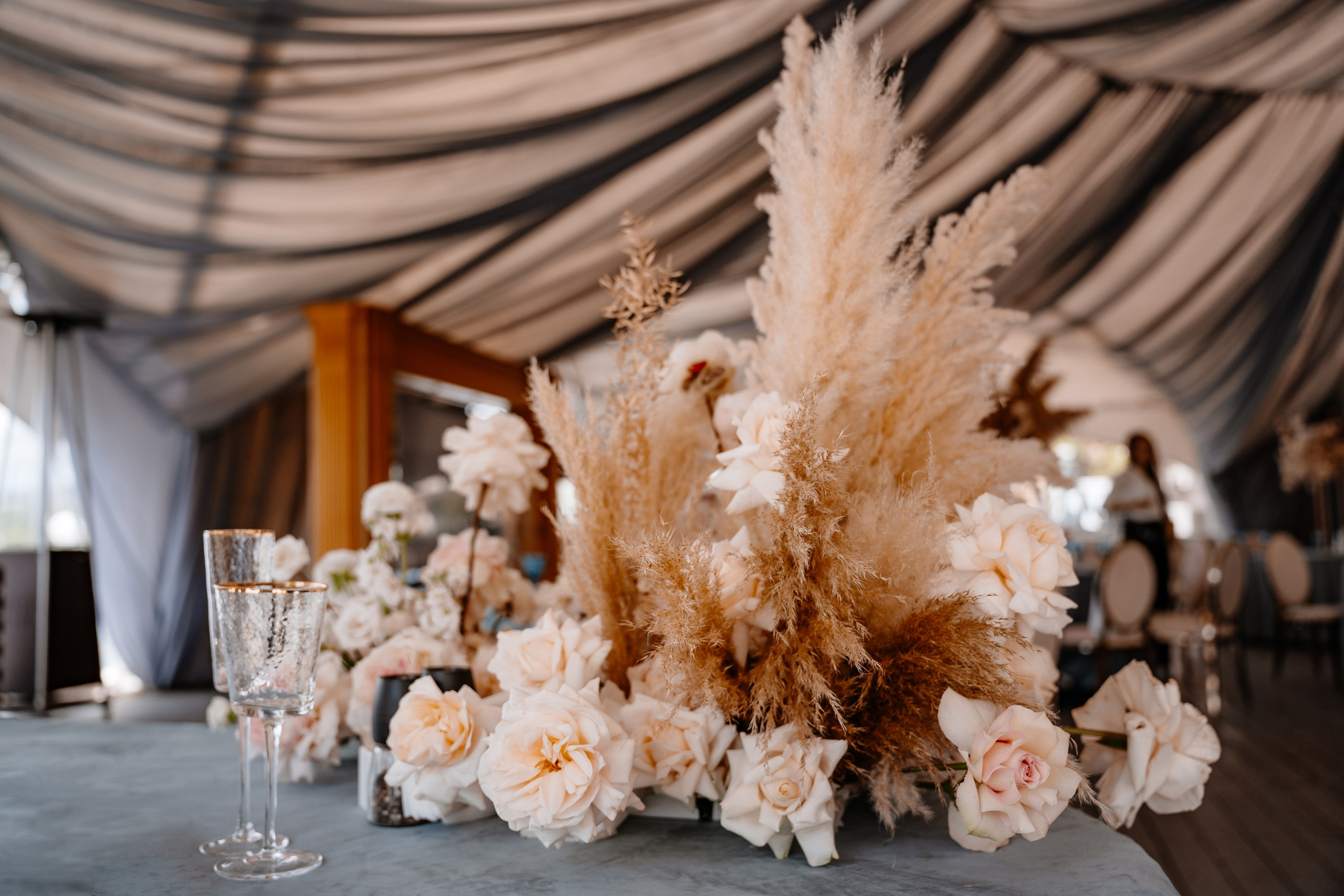 Выездная регистрация свадьбы в ресторане River Club Moscow. Свадебный и семейный фотограф в Москве Светлана Зоткина