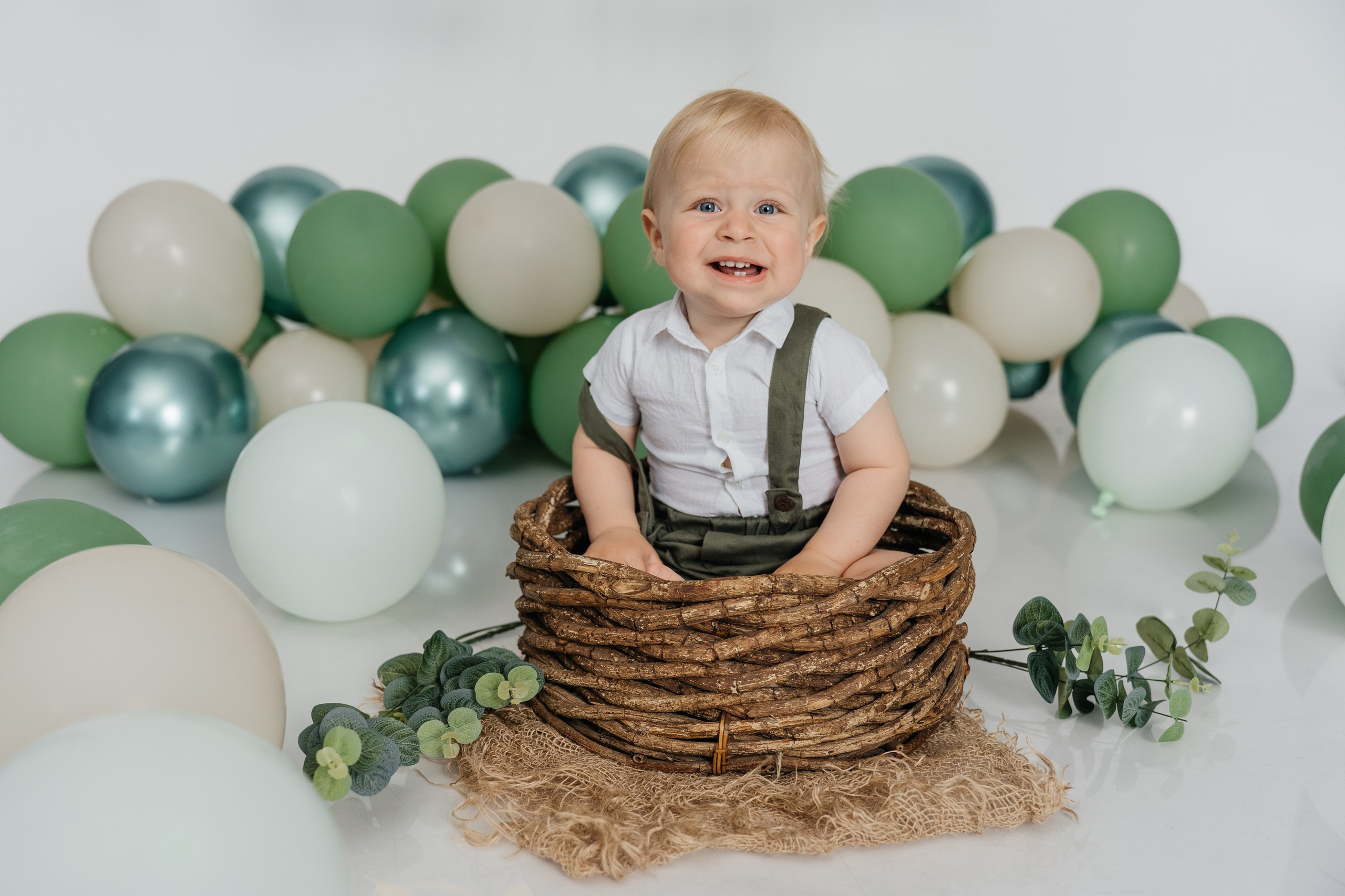 Детский гардероб. Лана Абрамян-Фотограф новорожденных и беременных в Новороссийске Анапе