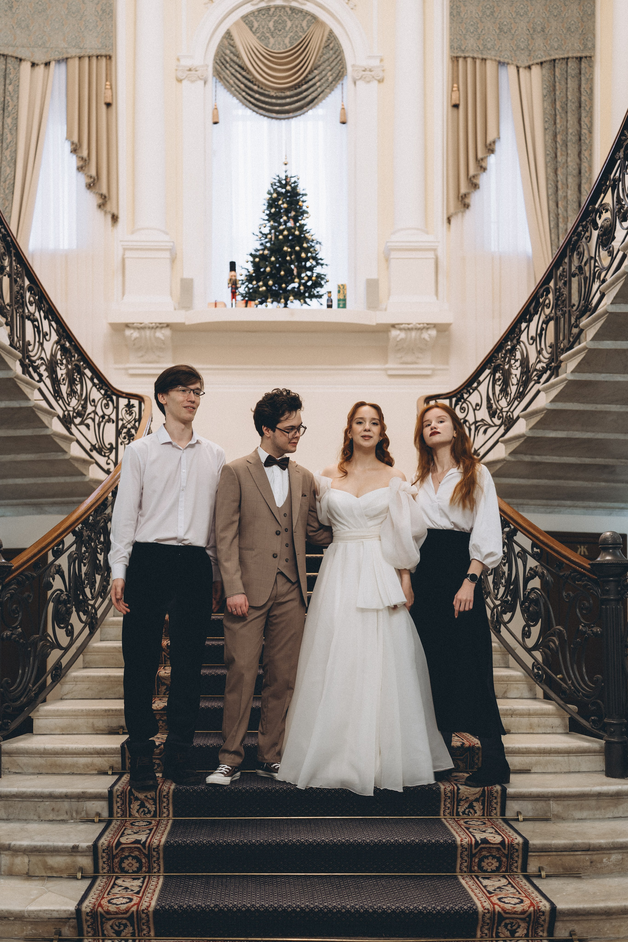 СВАДЕБНАЯ СЬЕМКА ВО ВТОРОМ ДВОРЦЕ С ГОСТЯМИ И ПРОГУЛКА В ТАВРИЧЕСКОМ САДУ. Профессиональный фотограф, Санкт-Петербург — Виктория Богомолова