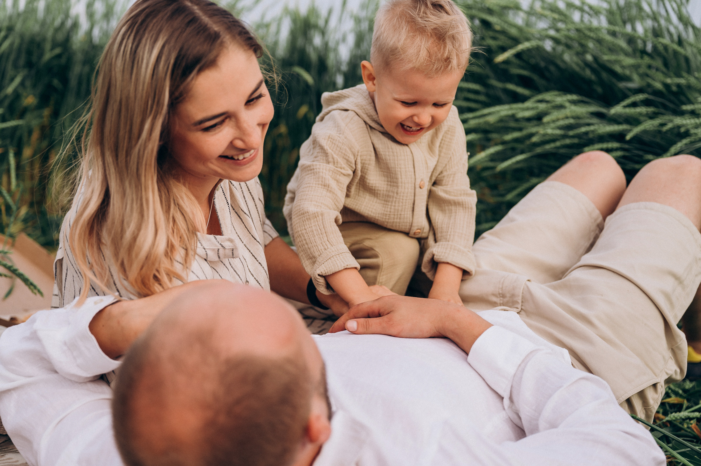 Даша, Максим, Сёма. Семейный и свадебный фотограф в Красноярске Садкеева Юлия