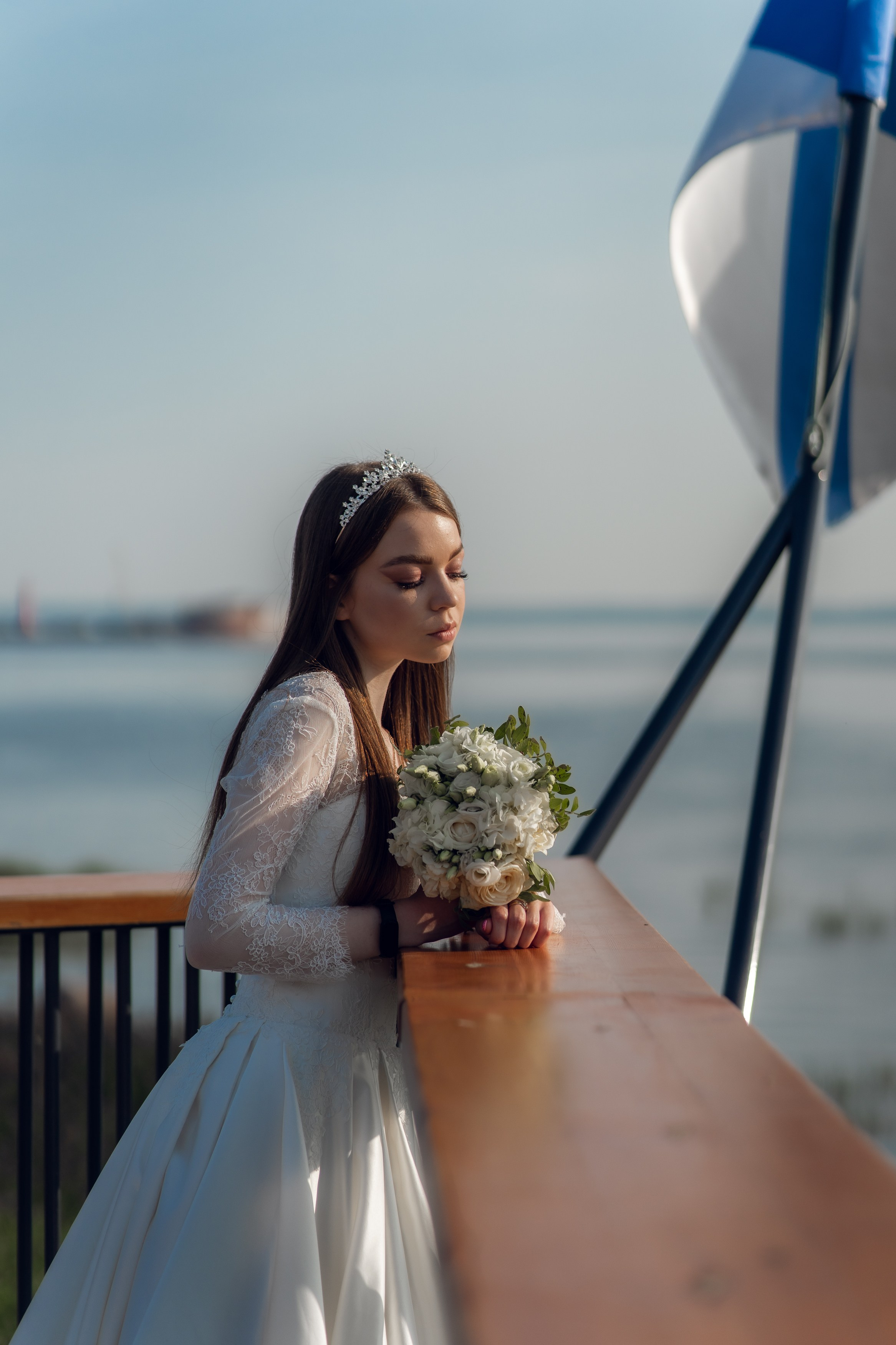 Красивые места для свадебной фотосессии летом в Санкт-Петербурге. Свадебный фотограф Александр Невский в Санкт-Петербурге