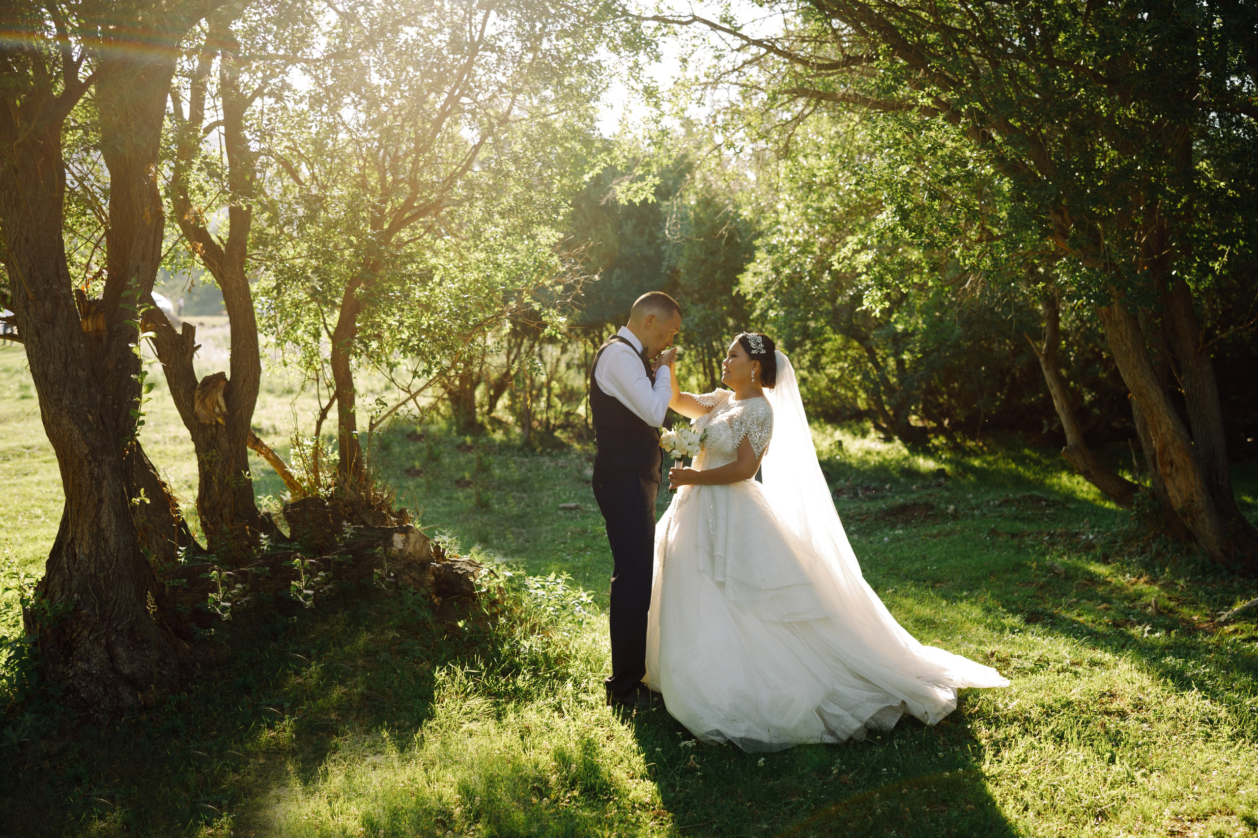 Свадебный фотограф в Кызыле Арсен Сат