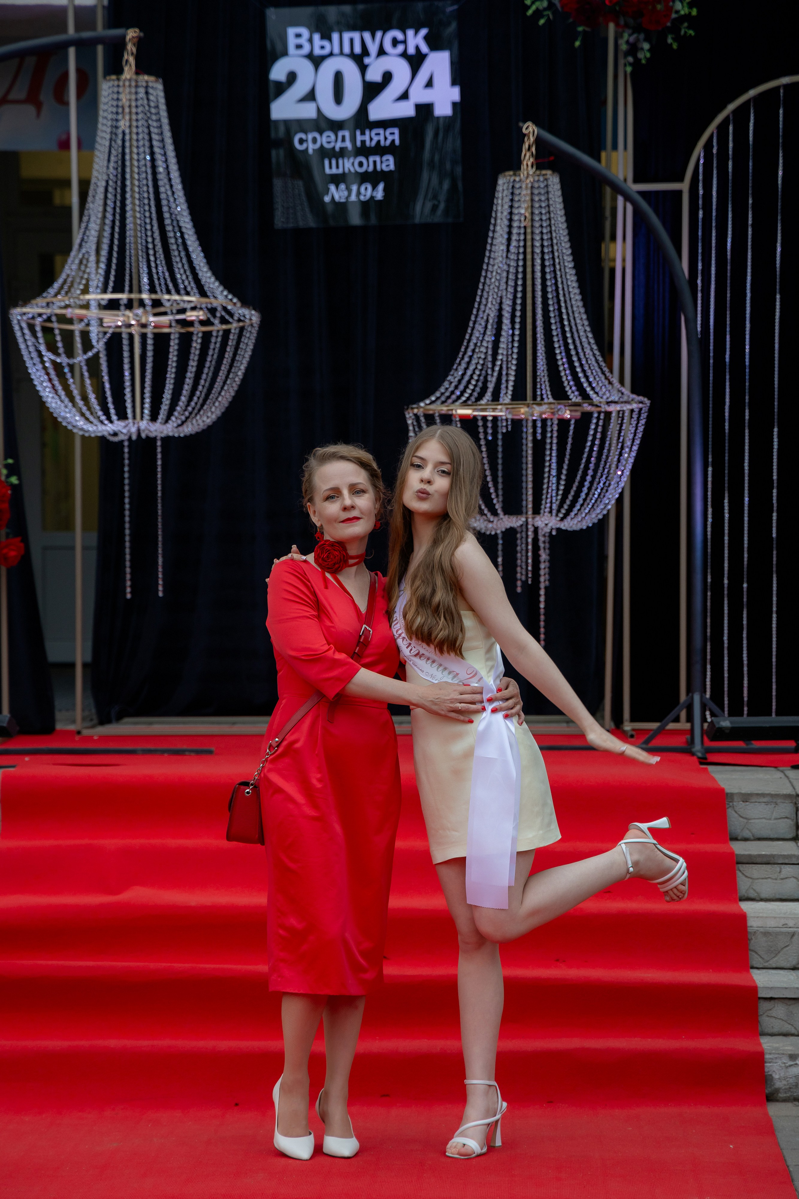 Школьный выпускной 2024 год в Соколе (Минск). Свадебный фотограф в Минске/Беларуси Сергей Спиридонов