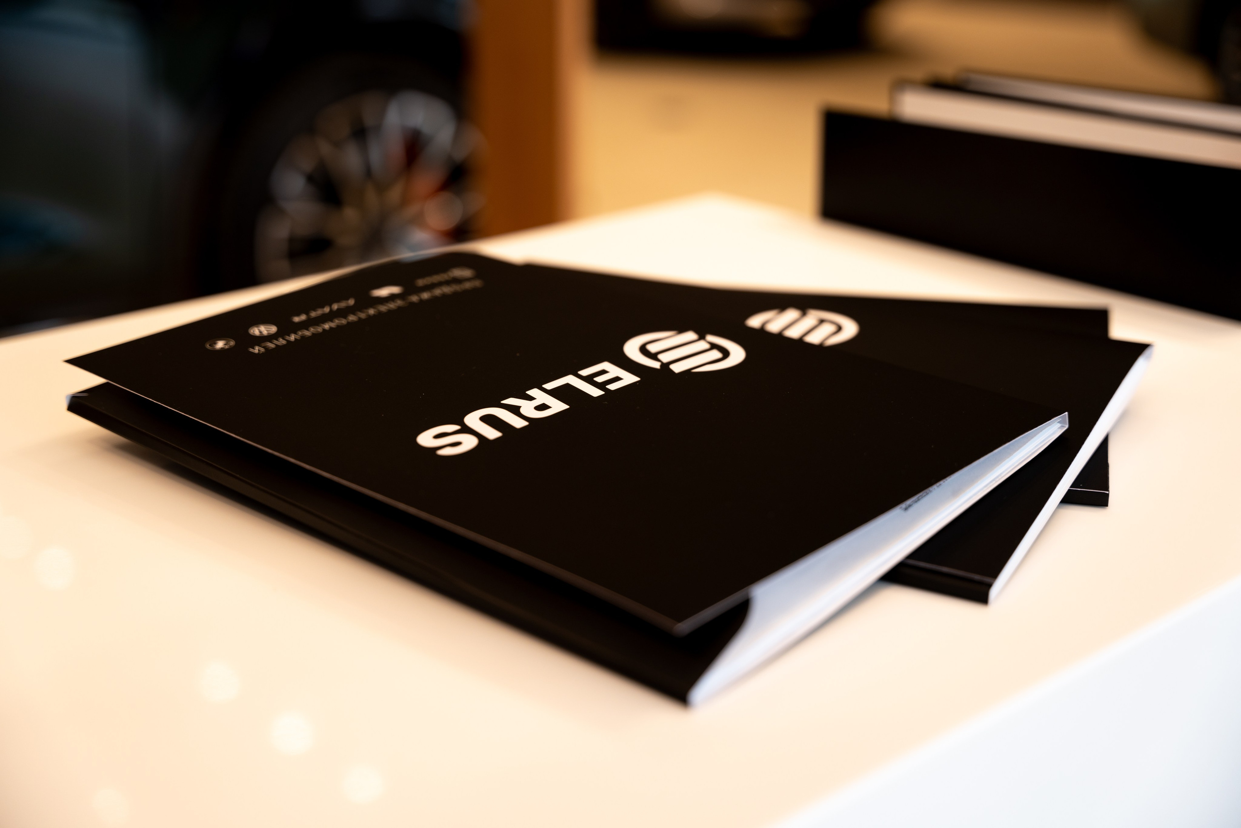 Интерьерная фотосъемка автосалона Elrus в Краснодаре. Zeekr, LiXiang Профессиональная фотосъемка интерьера премиум-автосалона в Краснодаре. Шедевры для Вас! Фотограф и Видеограф в Краснодаре Пахиев Руслан