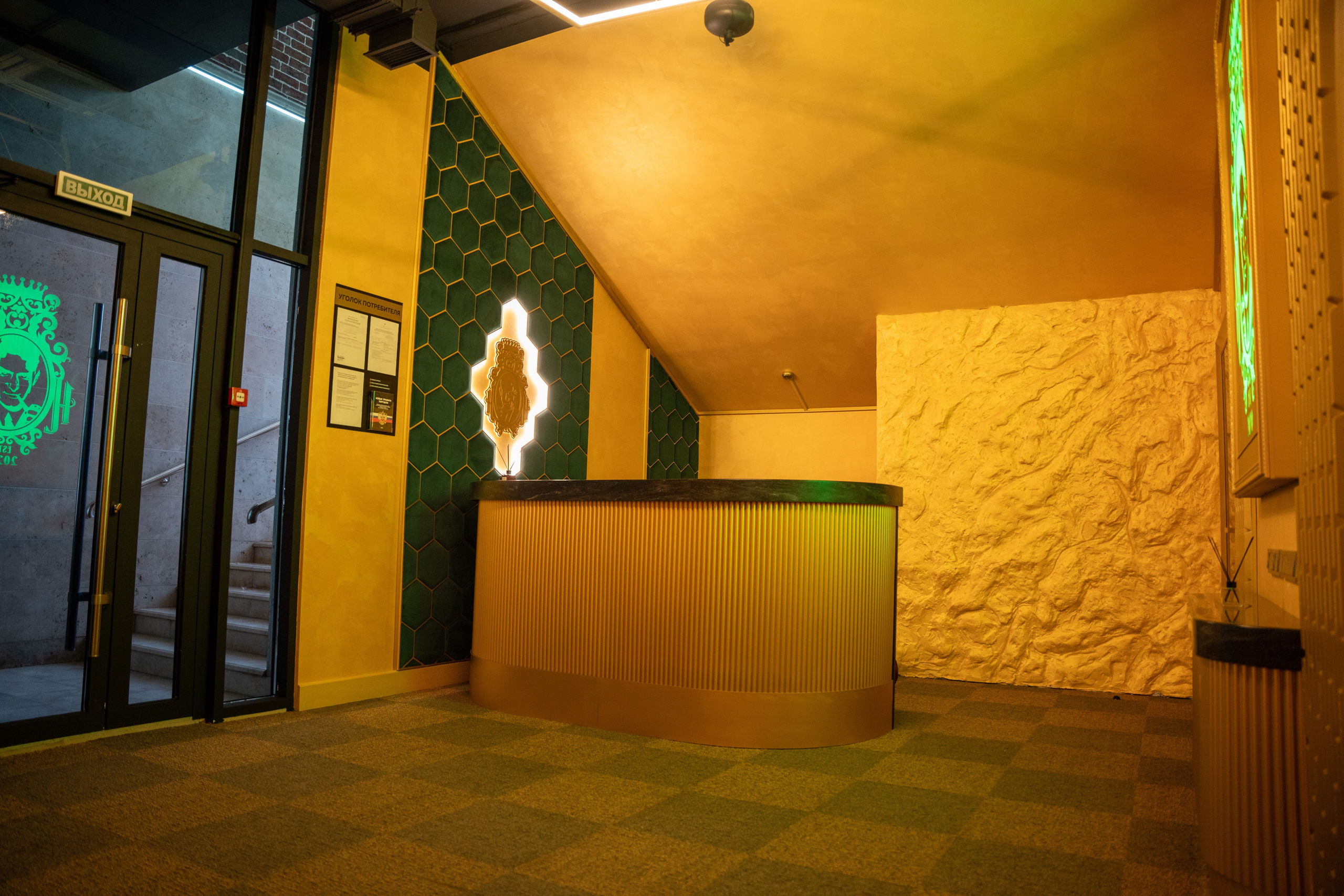 Фотосъемка интерьера стриптиз-клуба Hefner — элитный клуб Краснодара. Интерьерная фотосъемка клуба Hefner в Краснодаре — профессионально. Шедевры для Вас! Фотограф и Видеограф в Краснодаре Пахиев Руслан