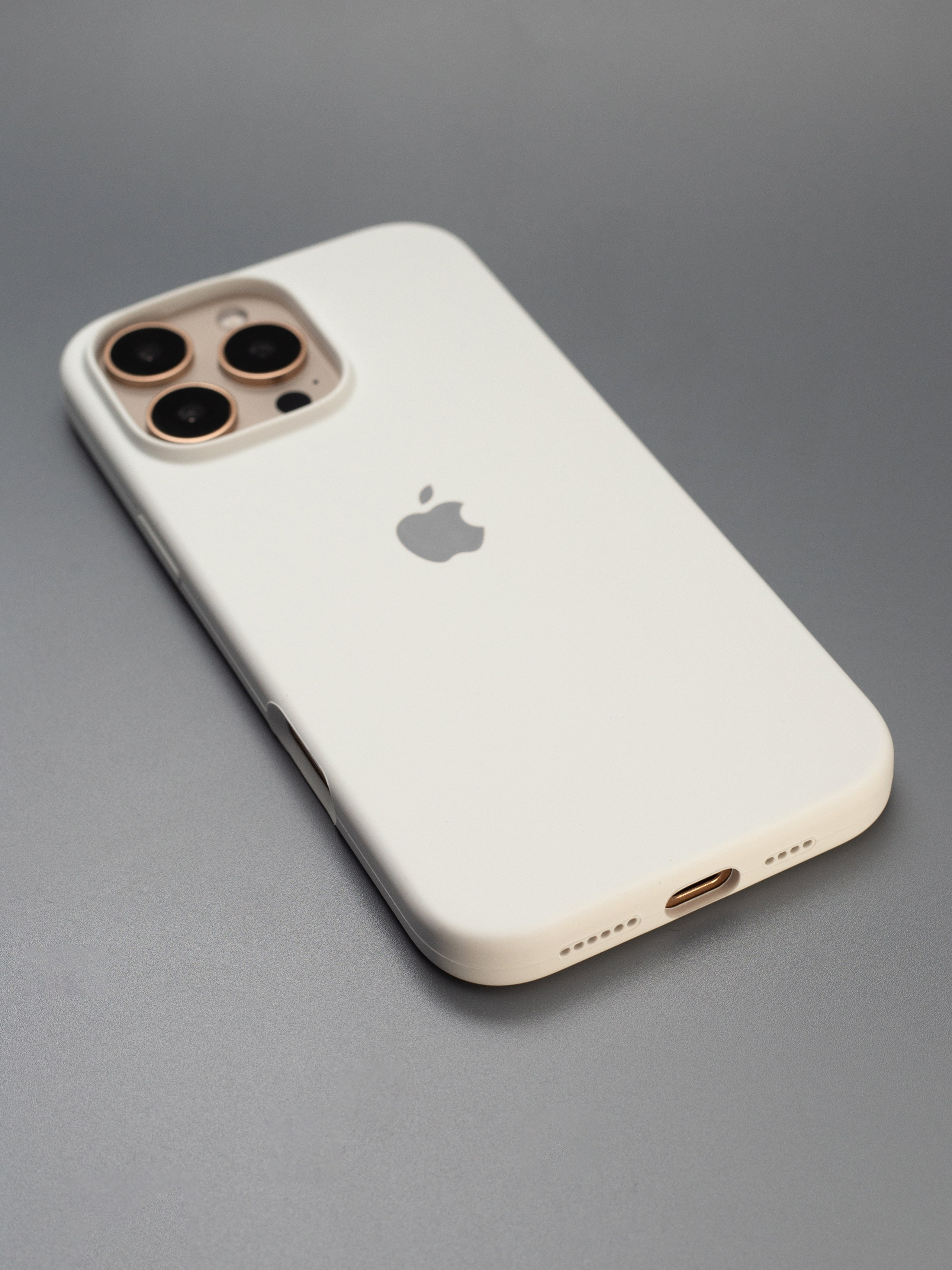 Чехлы на айфон. Фотограф для различных событий, проектов, маркетплейсов, сайтов и мероприятий в Екатеринбурге