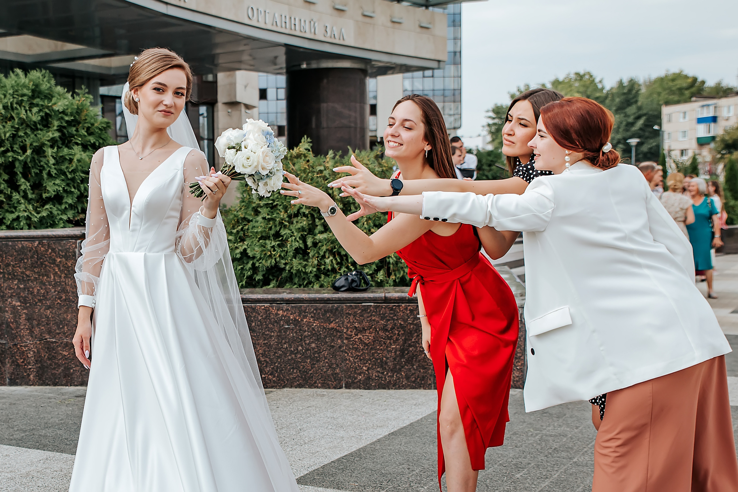 Свадебная фотосъёмка. Свадебный фотограф Марина Суворова и видеооператор Олег Петров