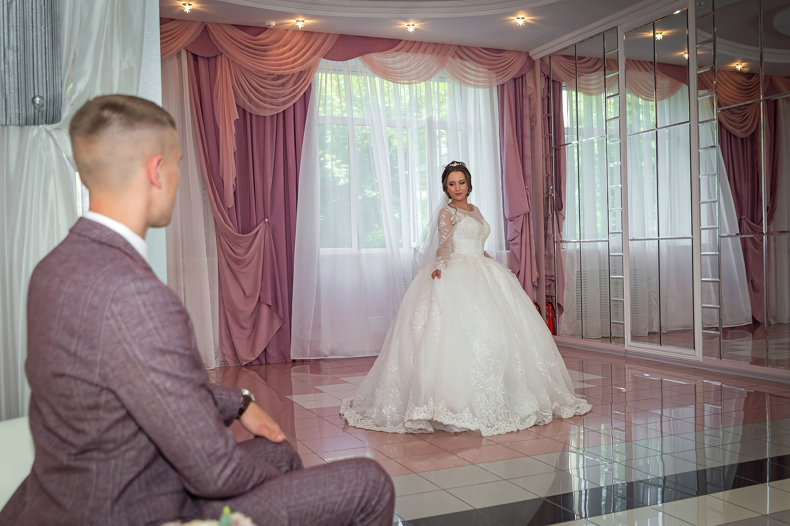 Свадебный фотограф Марина Суворова и видеооператор Олег Петров