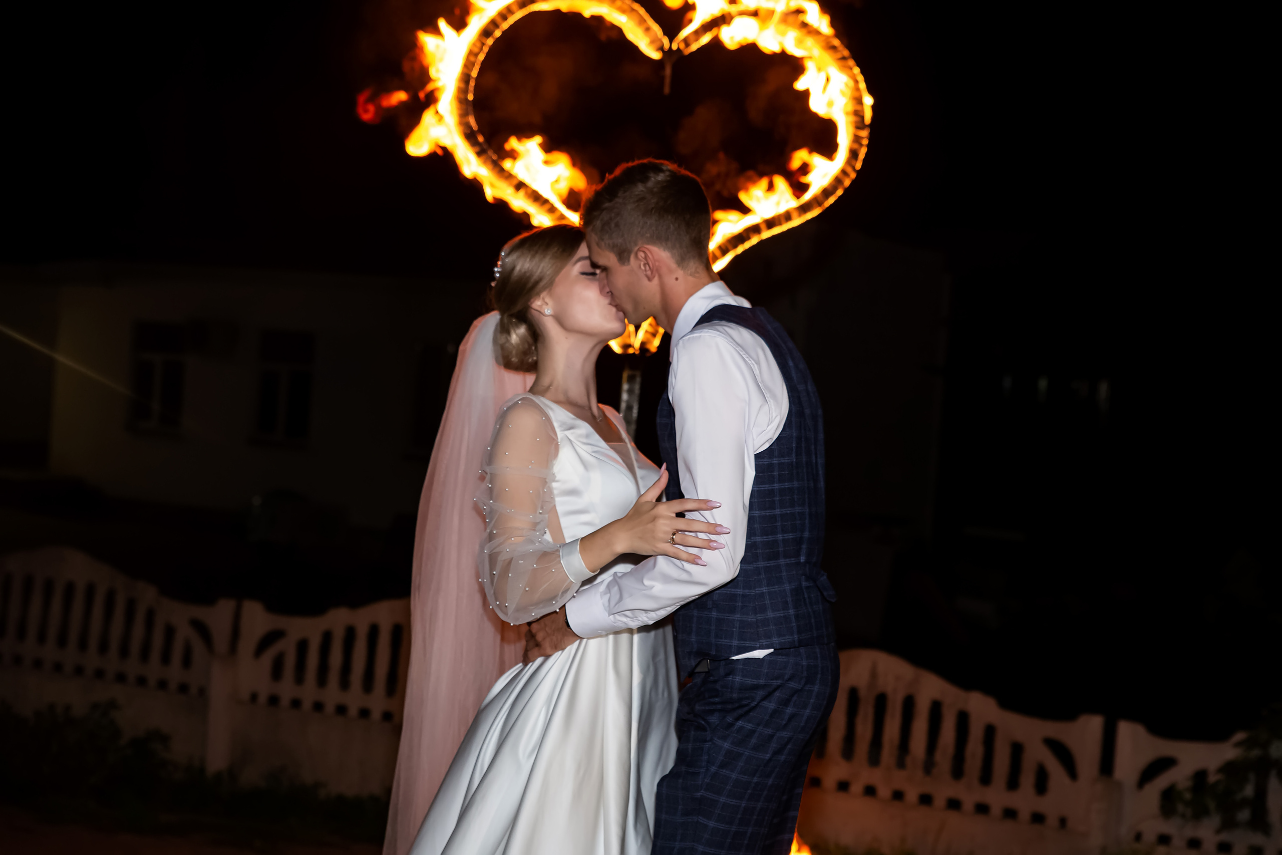 Свадебный фотограф Марина Суворова и видеооператор Олег Петров