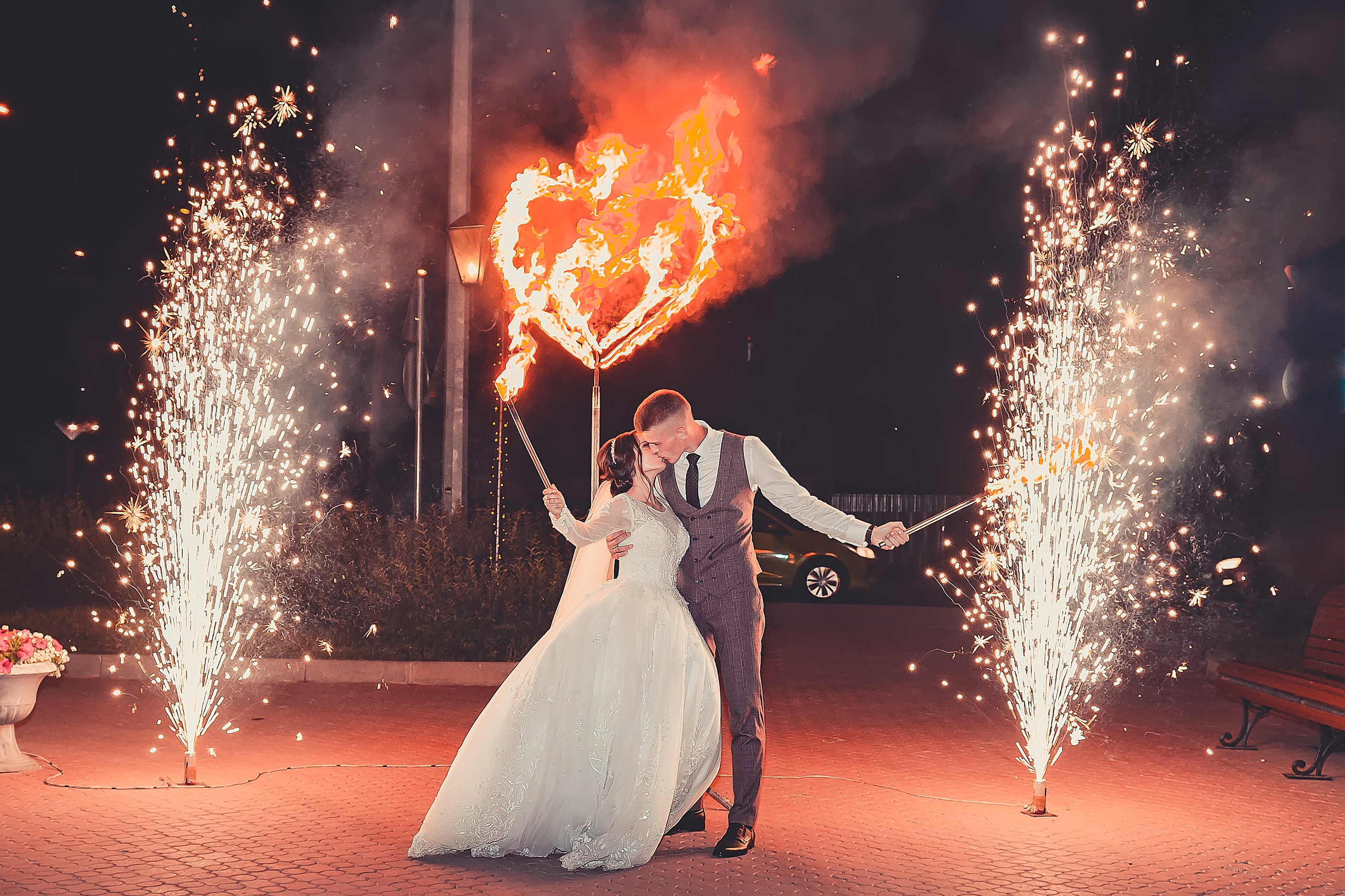 Свадебный фотограф Марина Суворова и видеооператор Олег Петров