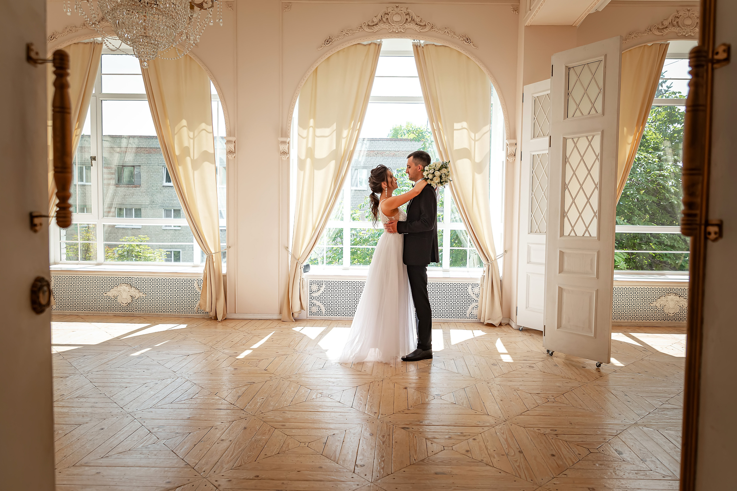 Свадебный фотограф Марина Суворова и видеооператор Олег Петров