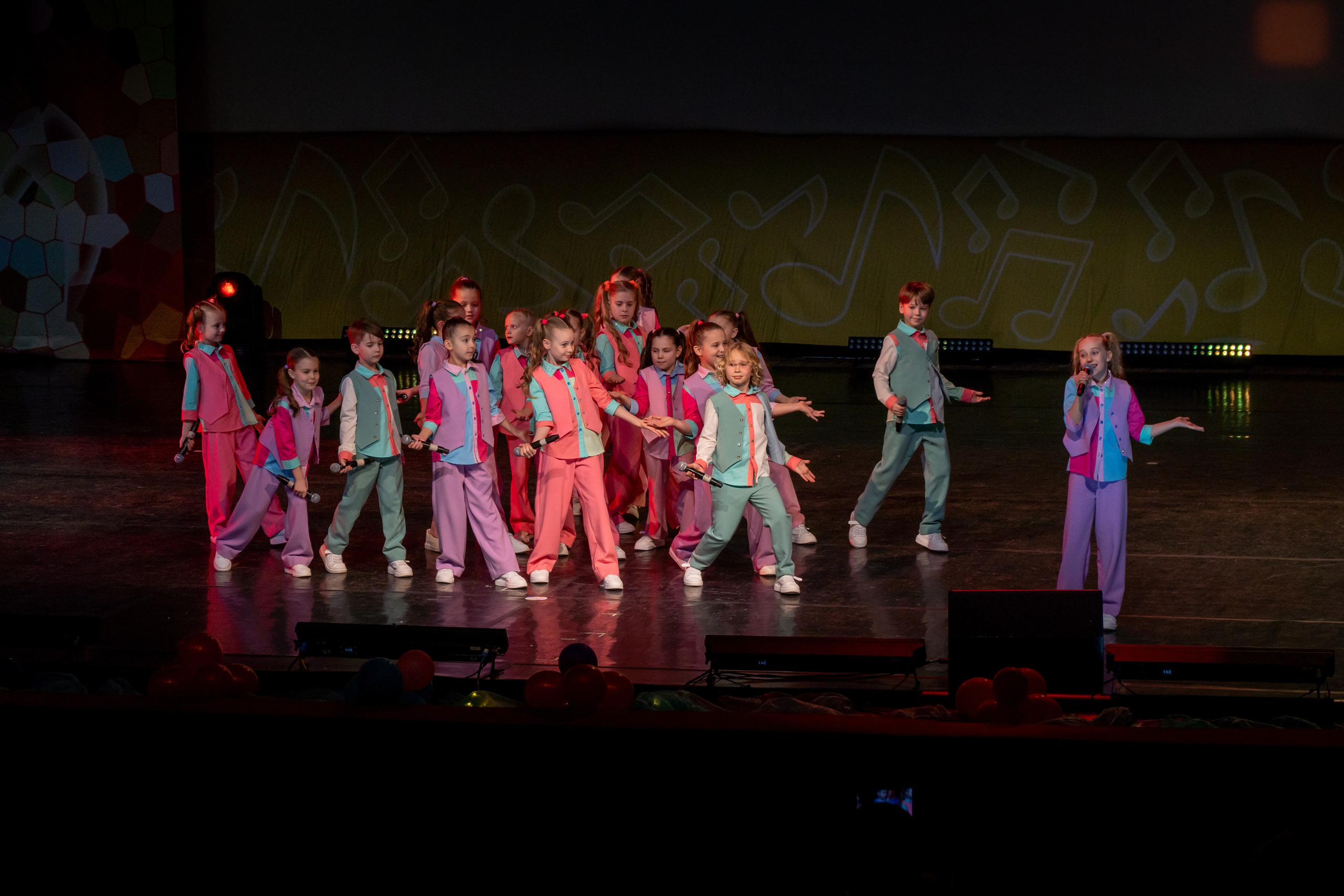 Съёмка концерта для Домисольки, большой концертный зал Космос. «Студия DRONAVT`s» — видеосъёмка и фотография г. Москва