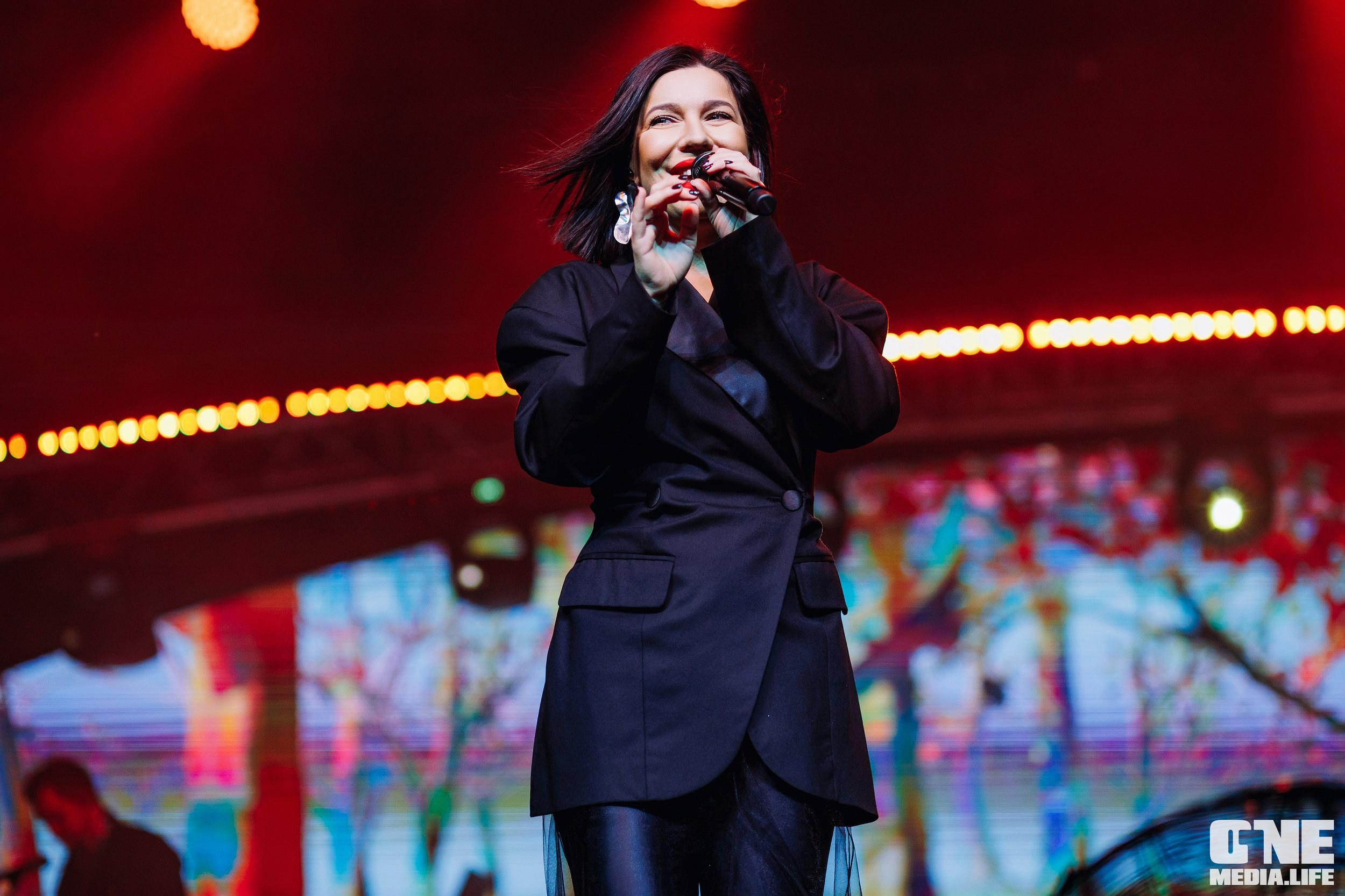 Фоторепортаж с концерта Ёлки. One Media Life: фоторепортажи, фотоотчеты с мероприятий и заведений