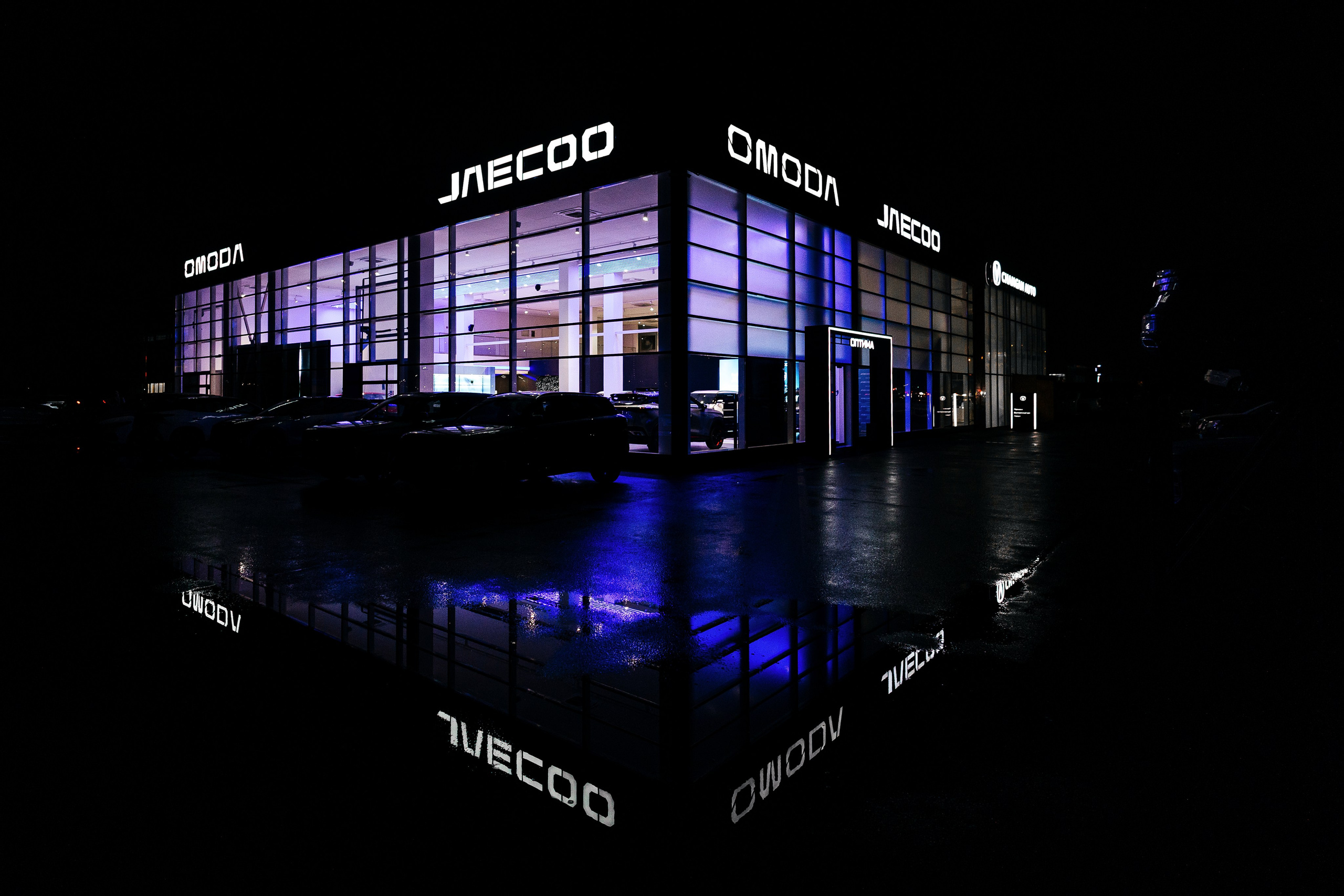 Автосалон OMODA \ Jaecoo \ Changan. Фотограф в Краснодаре Лагунов Владимир