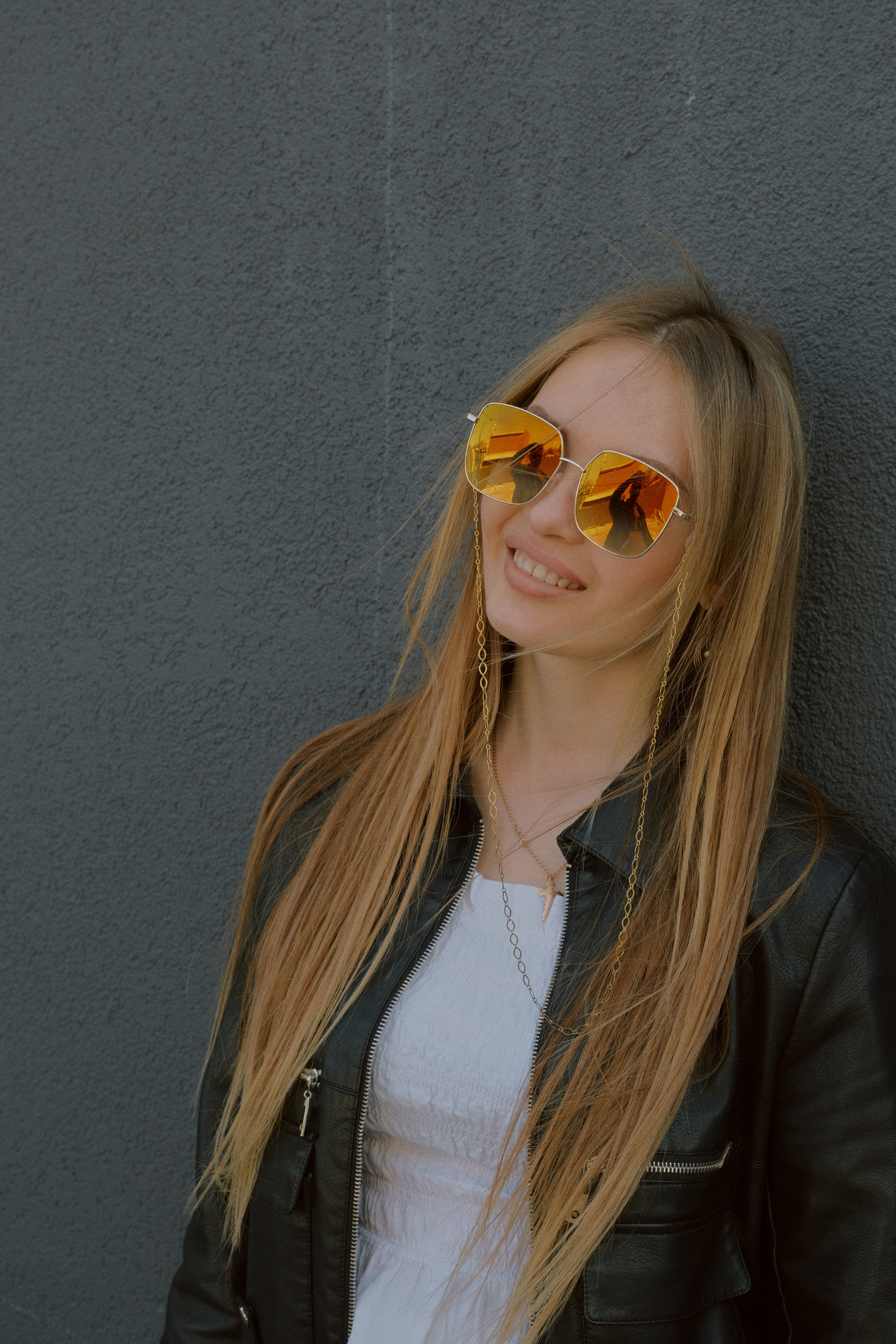 девушка в очках фотография для соц сетей в ижевске