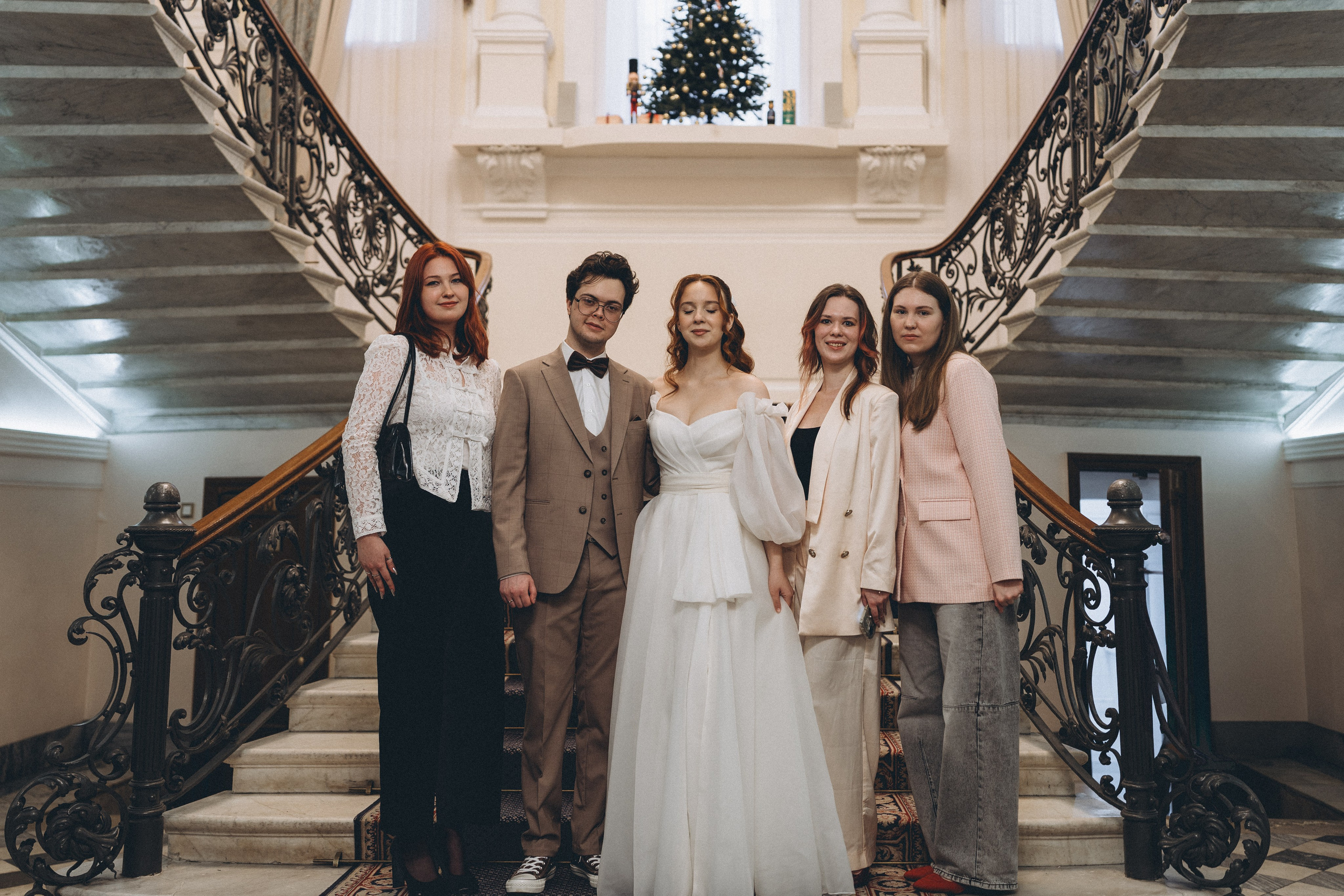 СВАДЕБНАЯ СЬЕМКА ВО ВТОРОМ ДВОРЦЕ С ГОСТЯМИ И ПРОГУЛКА В ТАВРИЧЕСКОМ САДУ. Профессиональный фотограф, Санкт-Петербург — Виктория Богомолова