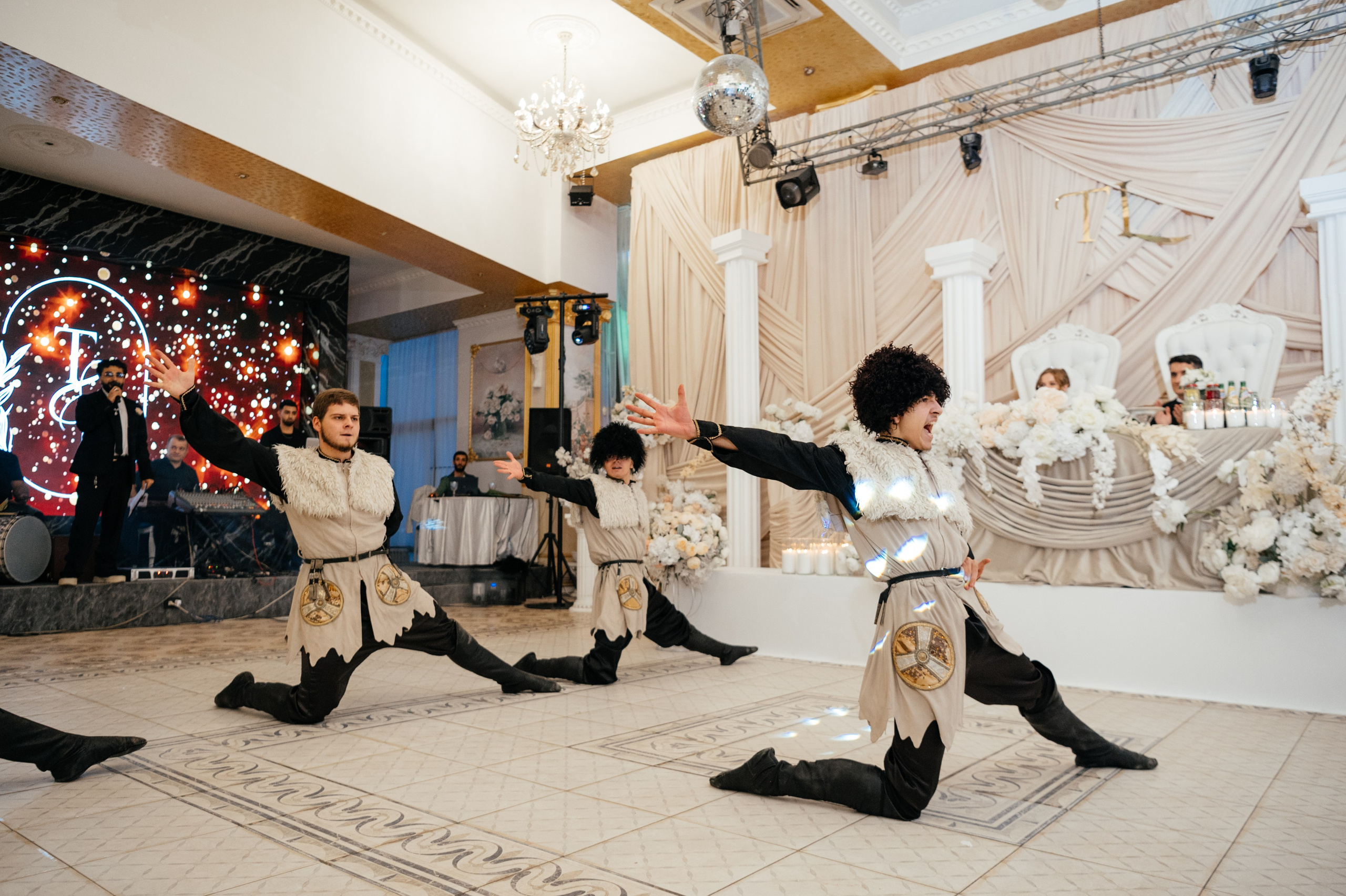 Тогрул и Людмила. Свадебный и студийный фотограф Ирина Котикова