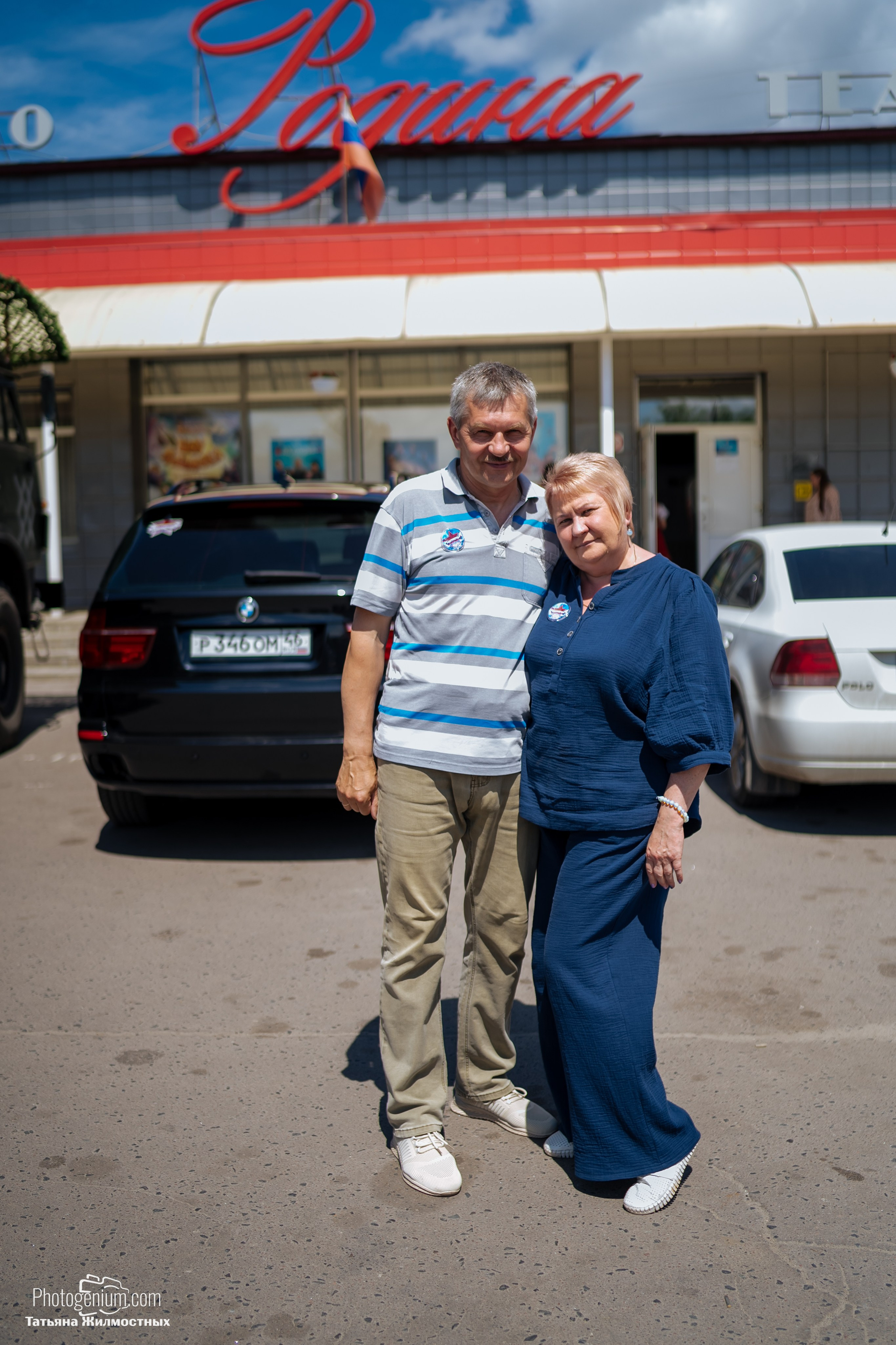 8 июня «Патриоты из Курска» сбор гуманитарной помощи у кинотеатра «Родина». Фотограф Нижний Новгород Татьяна Кейод