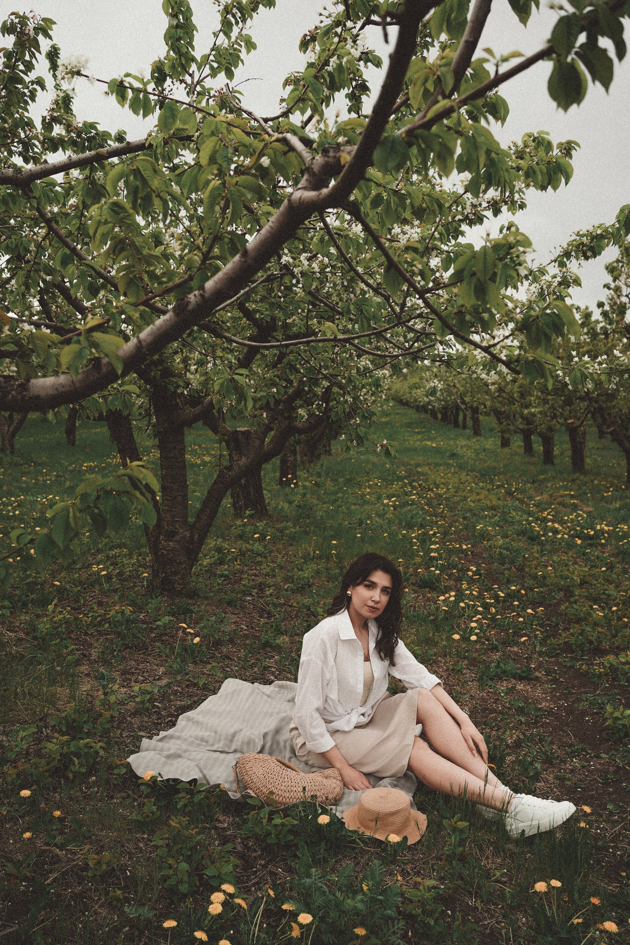 Фотосессия в цветущем саду в пос. Мускатный. Фотограф Ростов-на-Дону. Свадебный фотограф в Ростове-на-Дону. Таинство Крещения и Венчания, семейные фотосессии. Алёна Чёботова