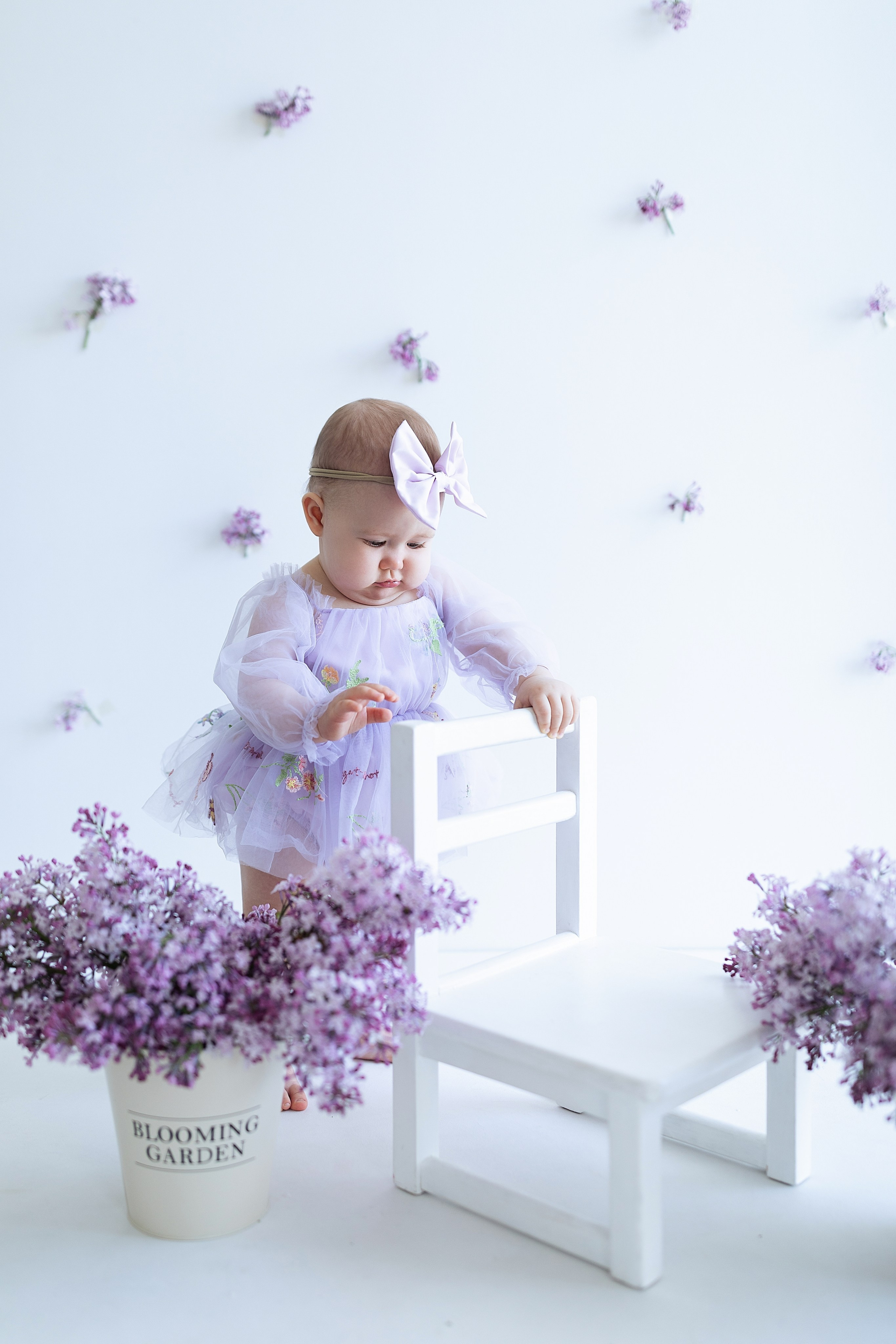 Алиса и сирень. Фотограф на годик Хабаровск Детский и семейный фотограф в Хабаровске Юлия Матвиенко