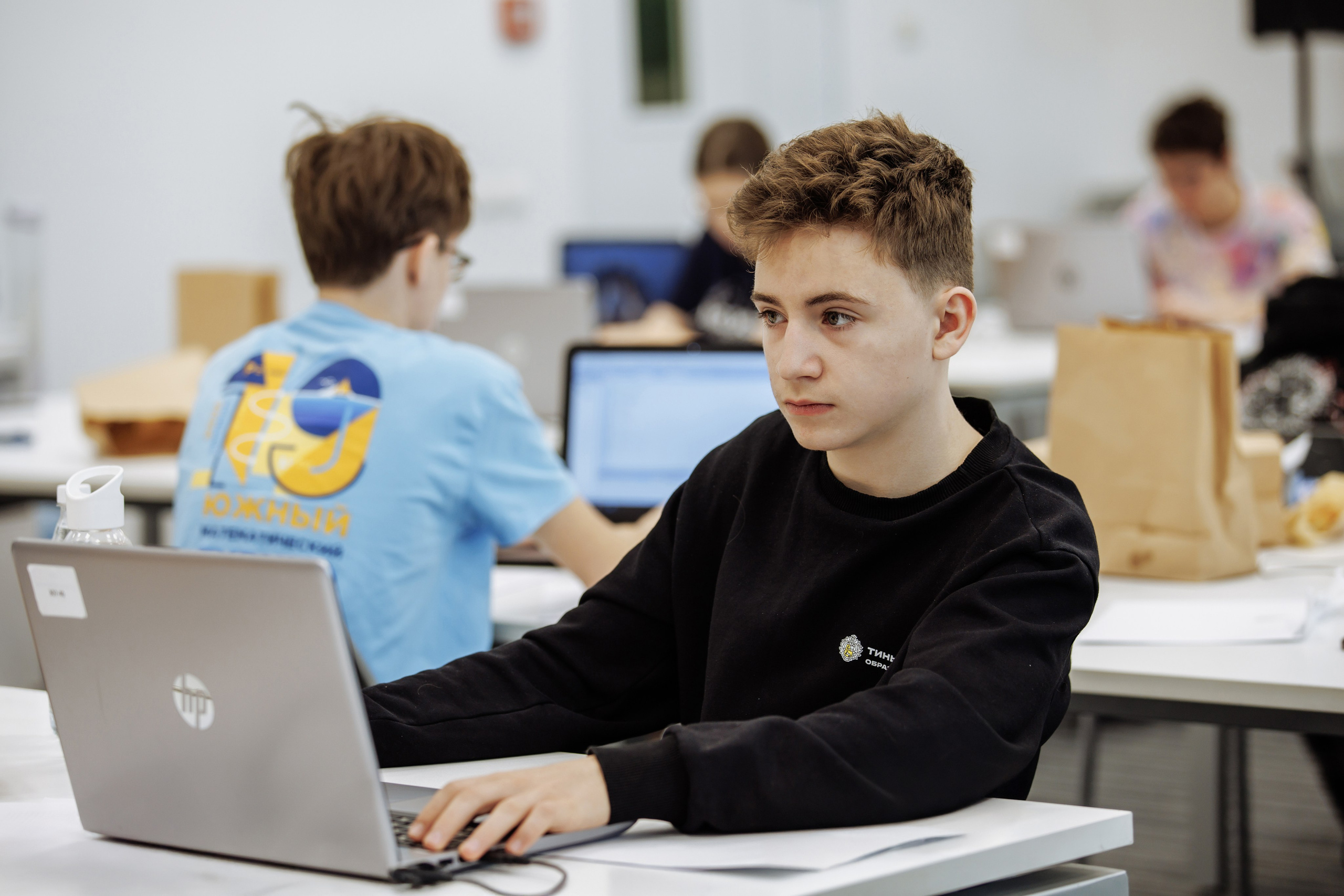 До/после. Photographer Innopolis Kazan