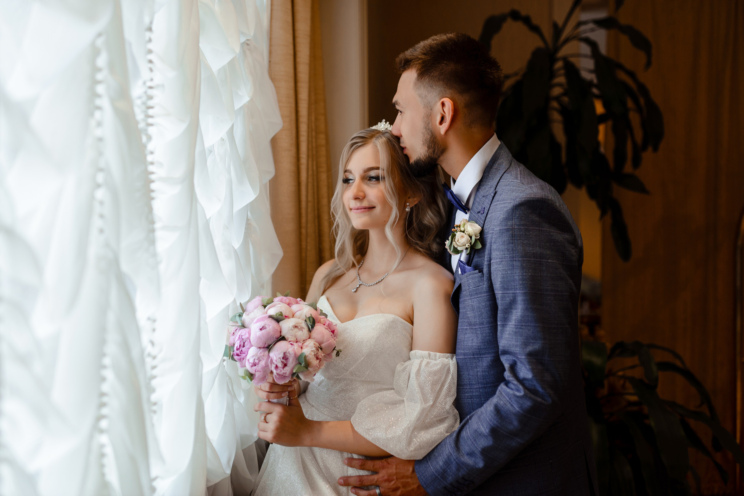 Свадебная фотосессия (Donbass Palace). Семейный и свадебный фотограф в Донецке и Макеевке Дяченко Наталья