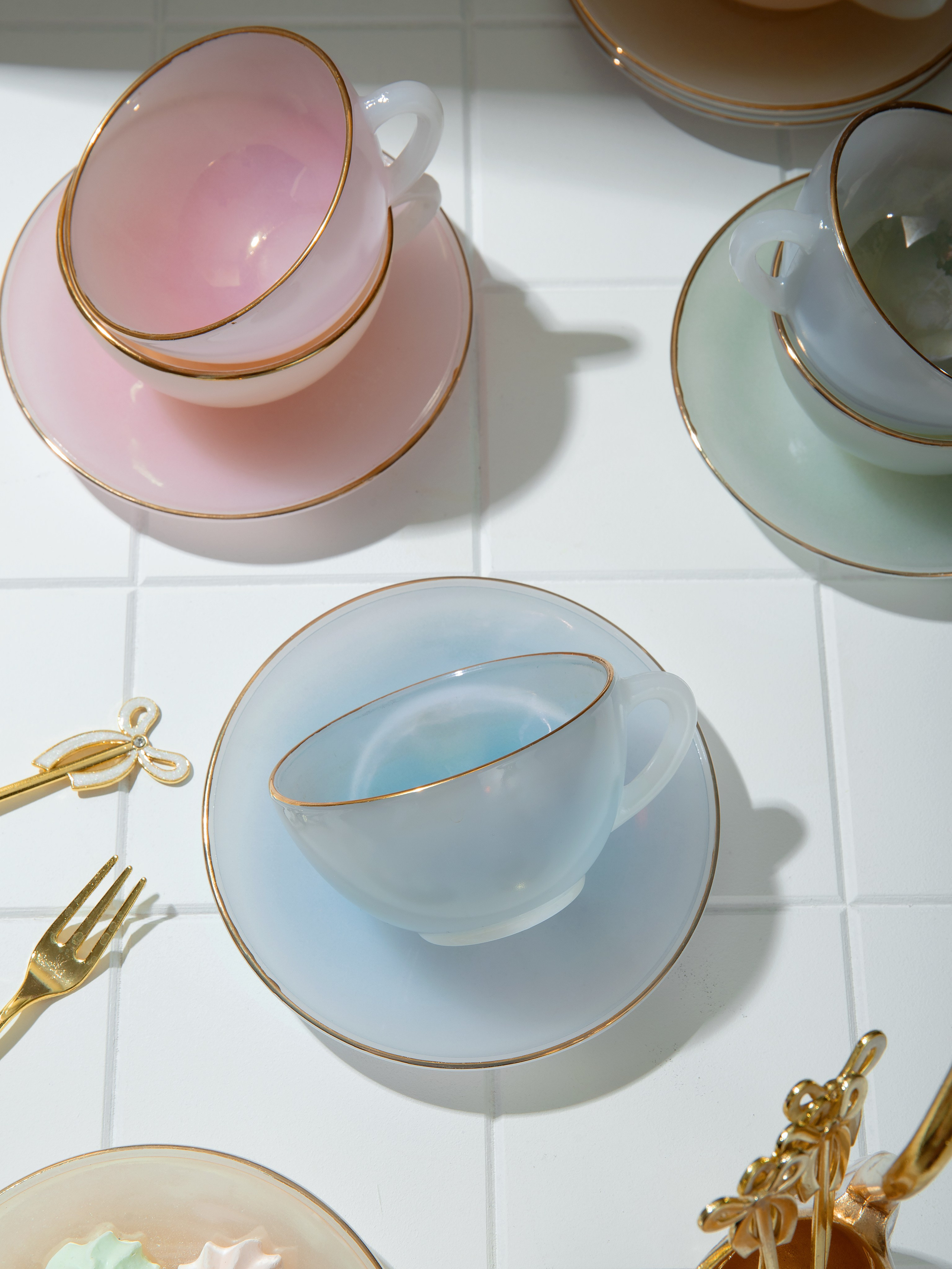 Декор, предметы интерьера, посуда. Предметный фотограф в Москве Мария Игнатенко. Нейрофото, ретушь, сет-дизайн