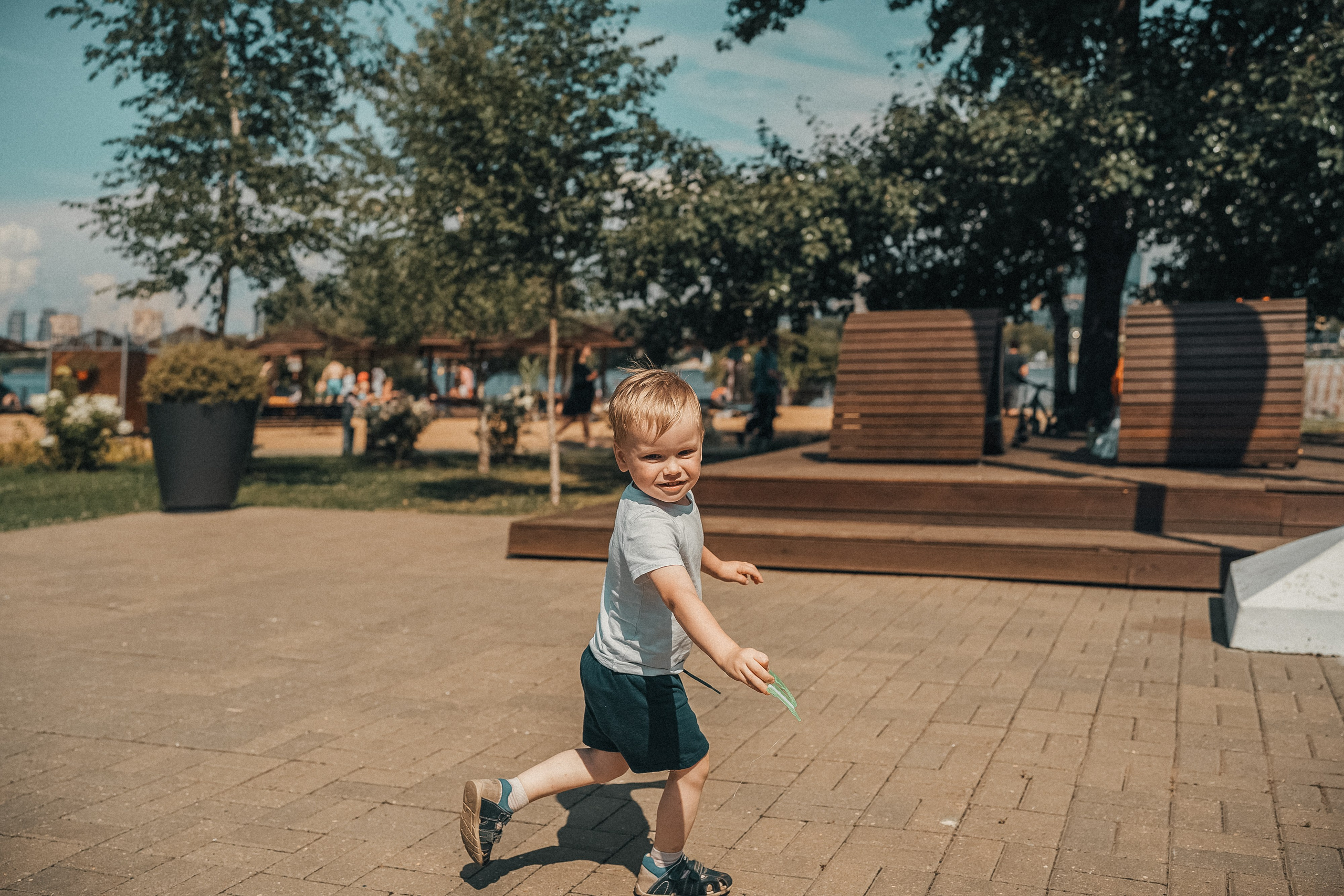 Речная прохлада и солнечные улыбки. Главная