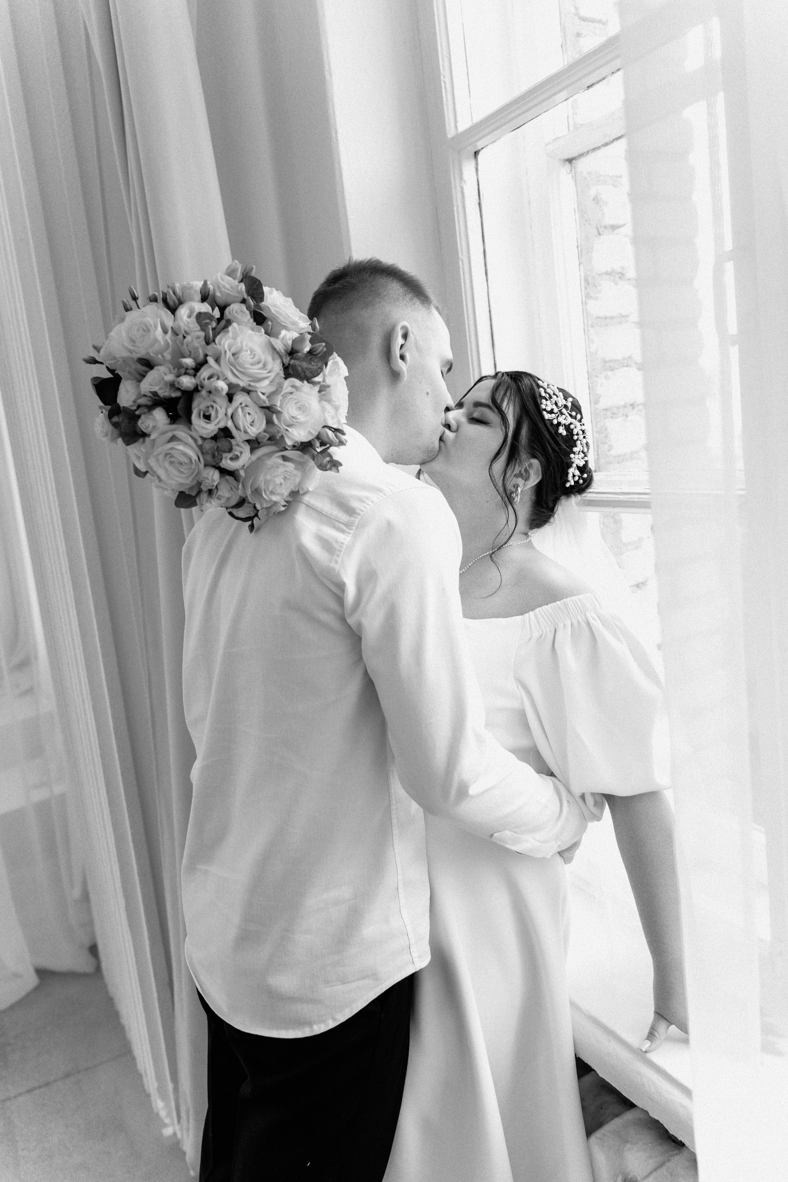 Студийная свадебная история любви. Ваш семейный фотограф в Минске — Вика Трегубова