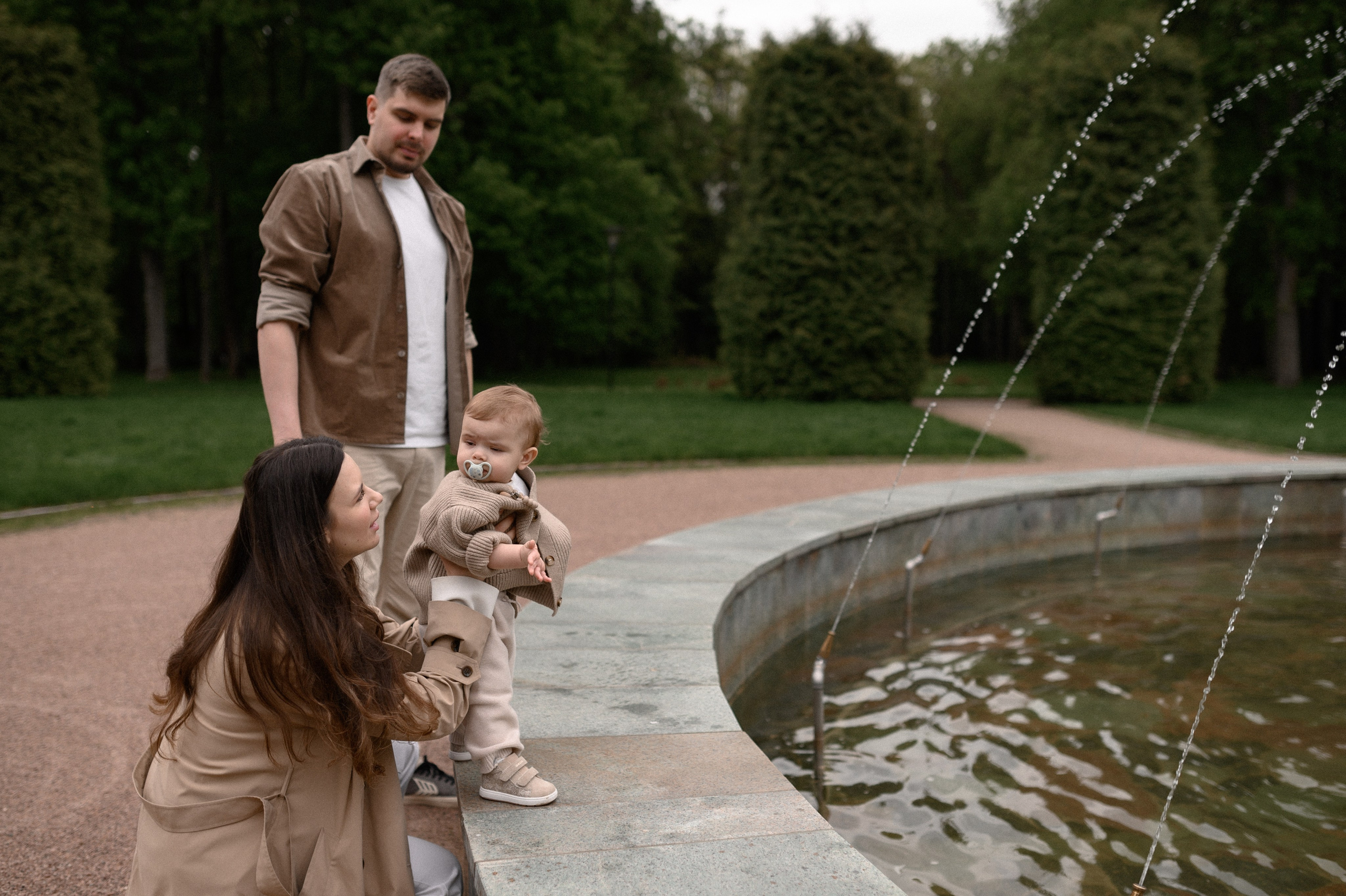 Даня, Лида и Эмма. Прогулка по усадьбе. Семейный и свадебный lifestyle-фотограф в Москве Мария Петрова