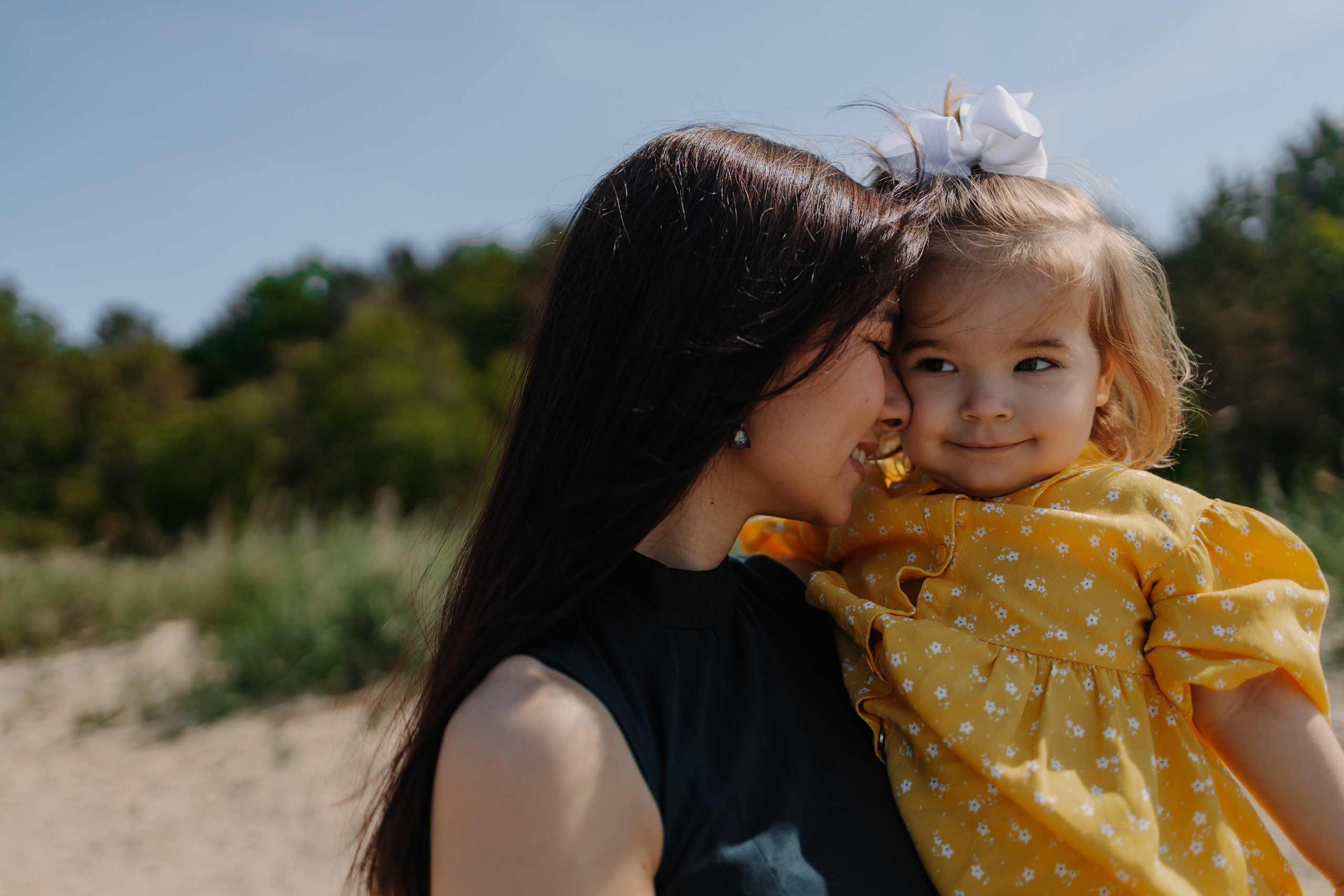 Ирина, Артём и Карина. Главная