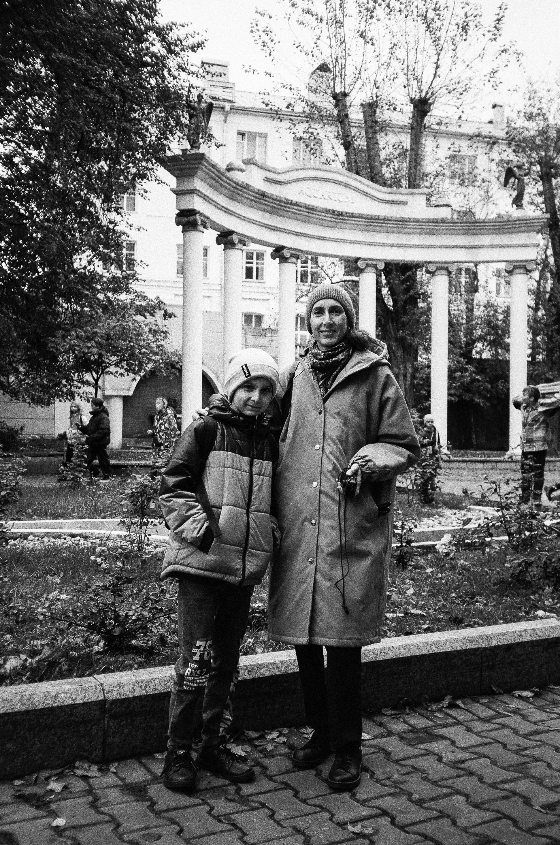 Chinon Auto 3001 / Ilford Pan 400 / Театр Моссовета, Театр Российской